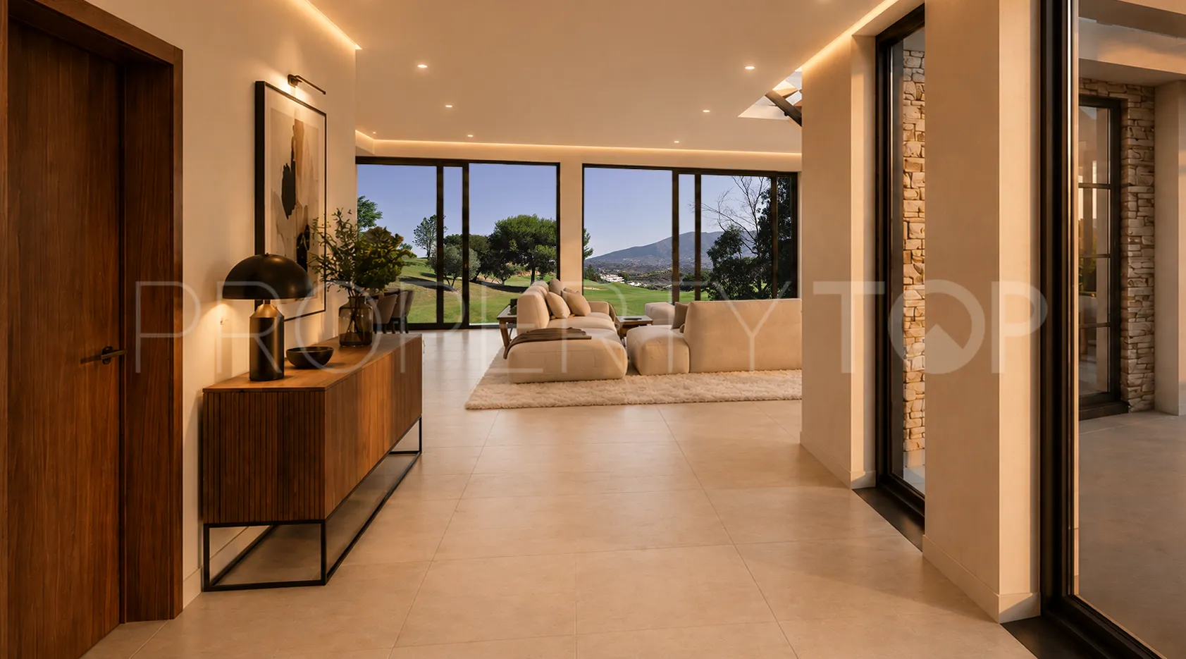 For sale villa in Mijas Costa with 4 bedrooms
