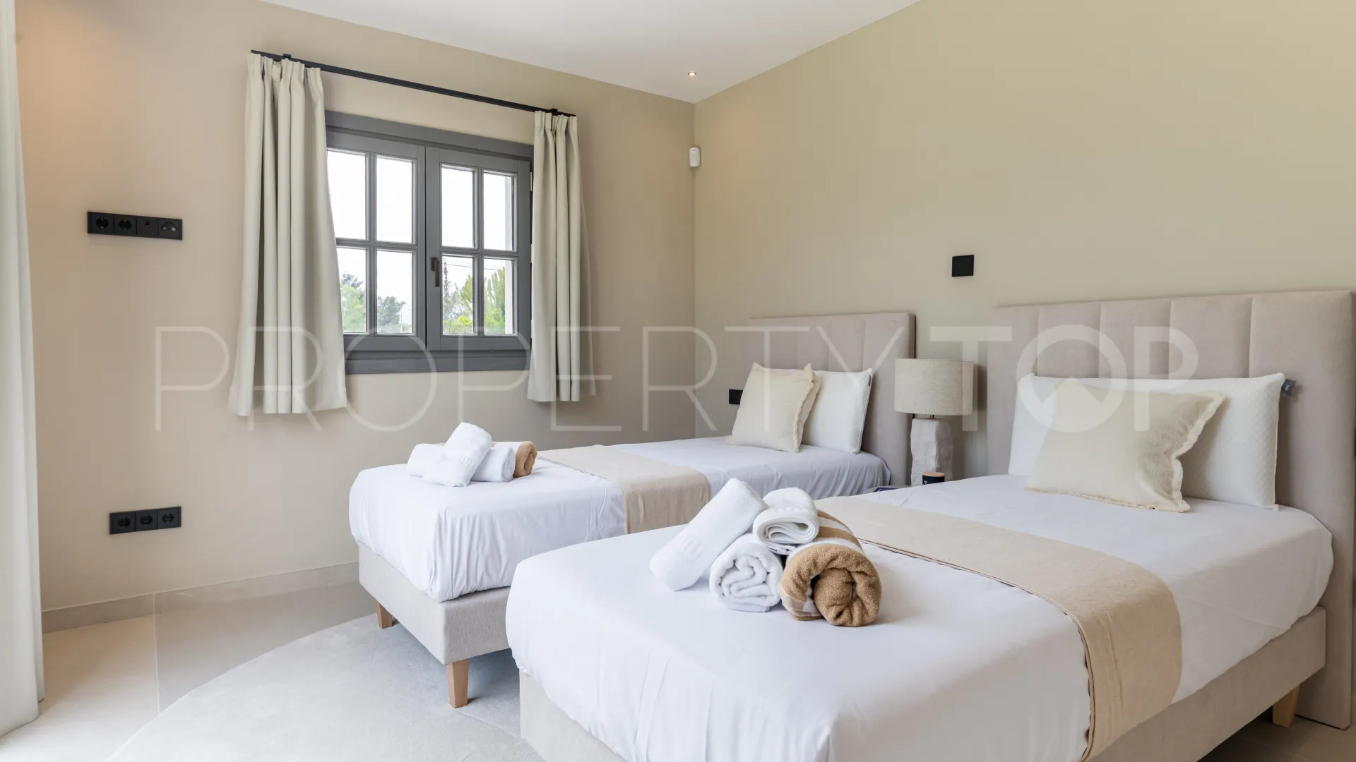 Se vende villa en Atalaya Golf