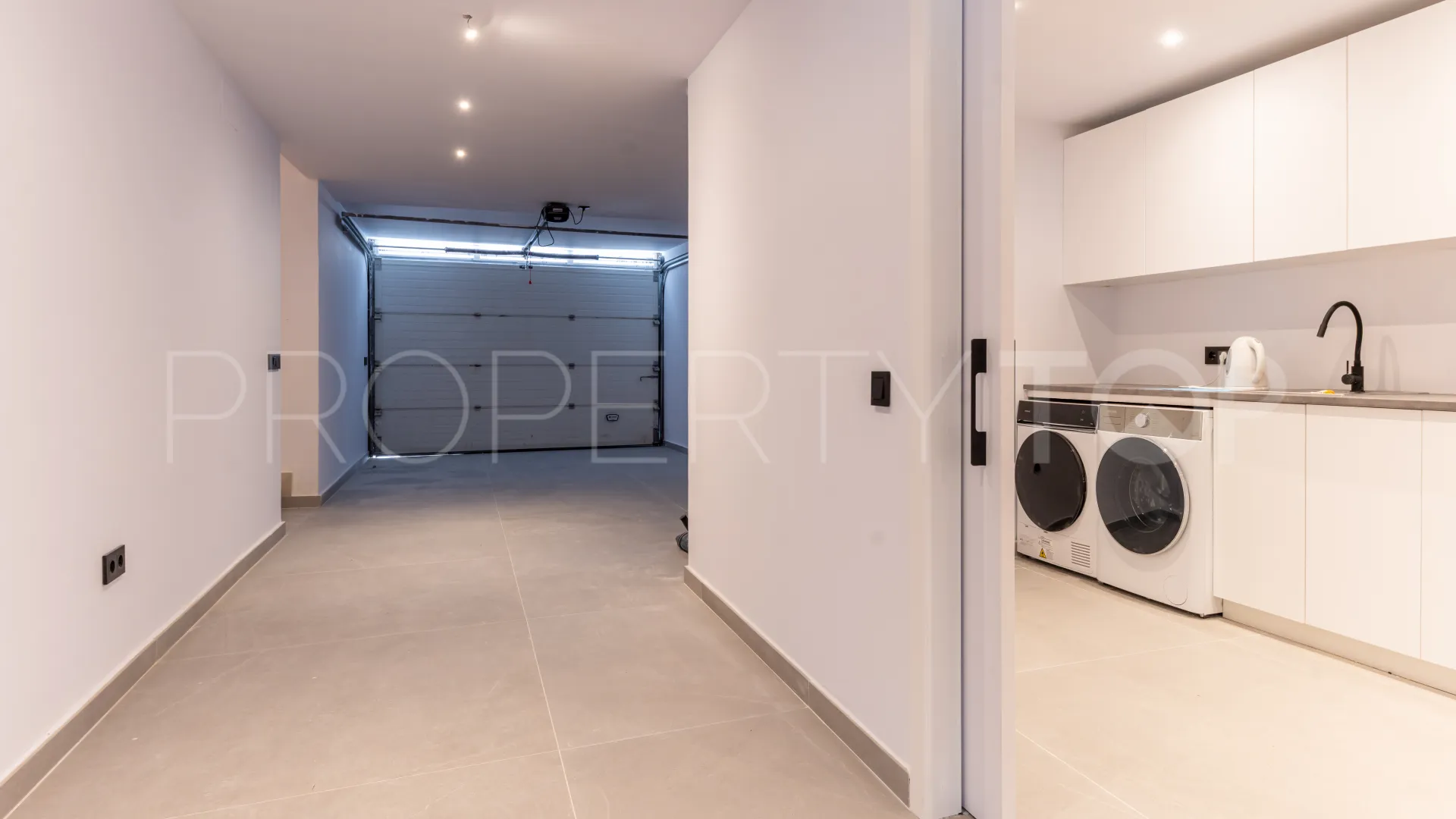 Se vende villa en Atalaya Golf