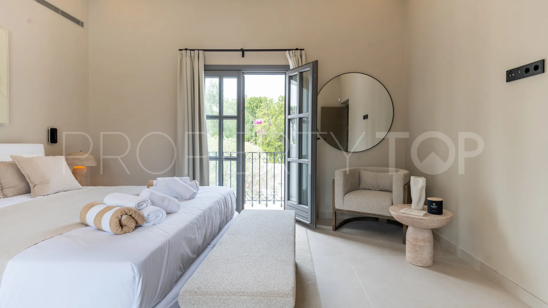 Se vende villa en Atalaya Golf