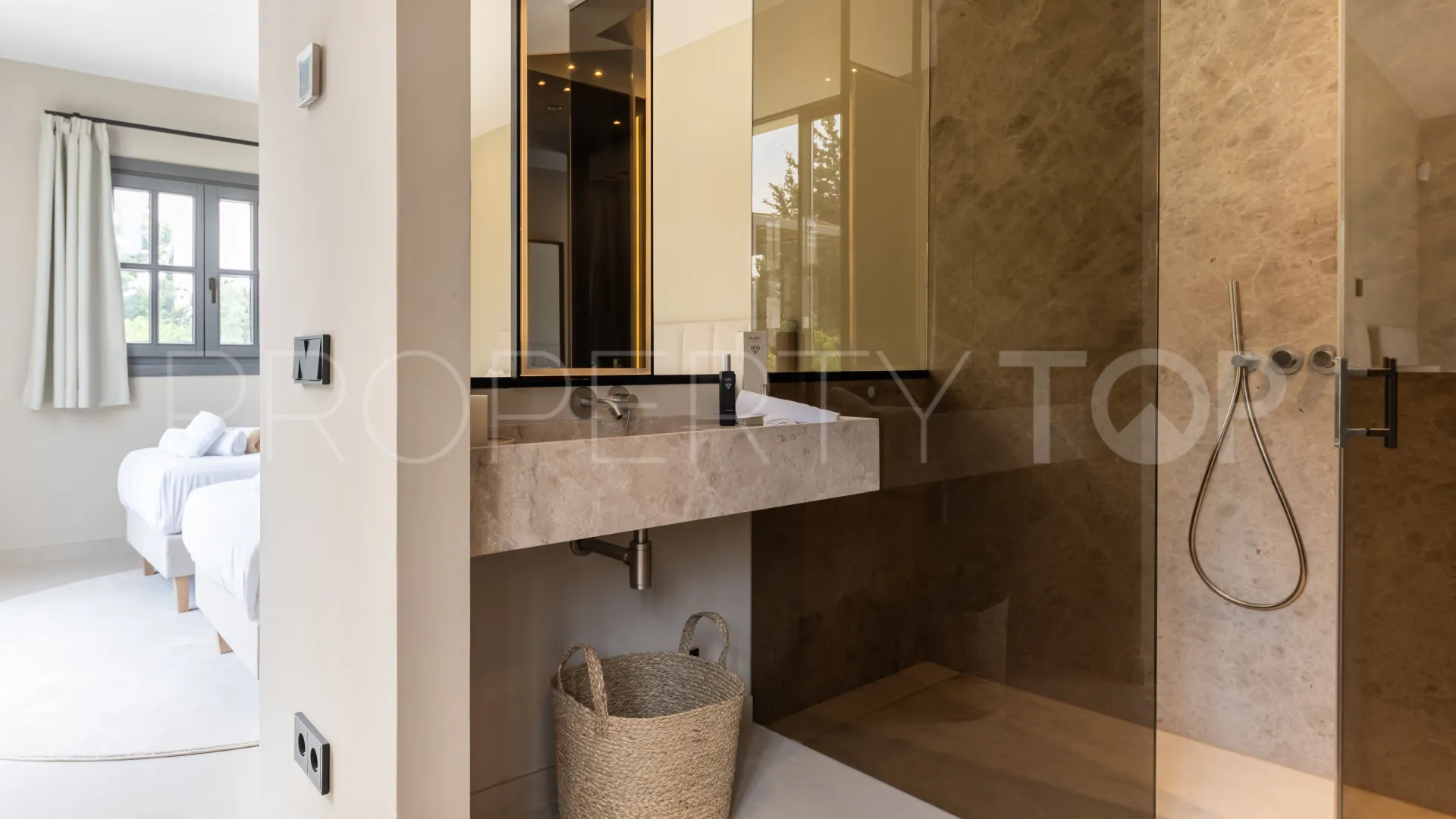 Se vende villa en Atalaya Golf