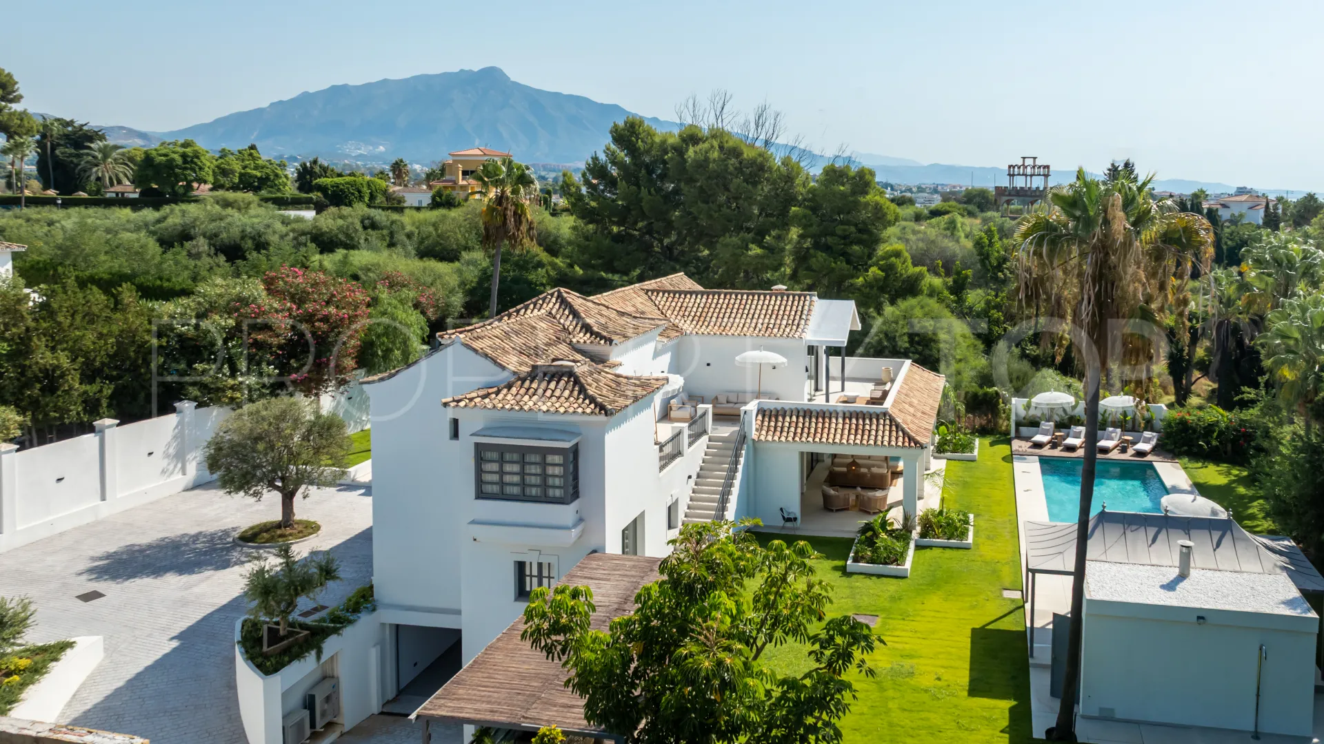 Se vende villa en Atalaya Golf