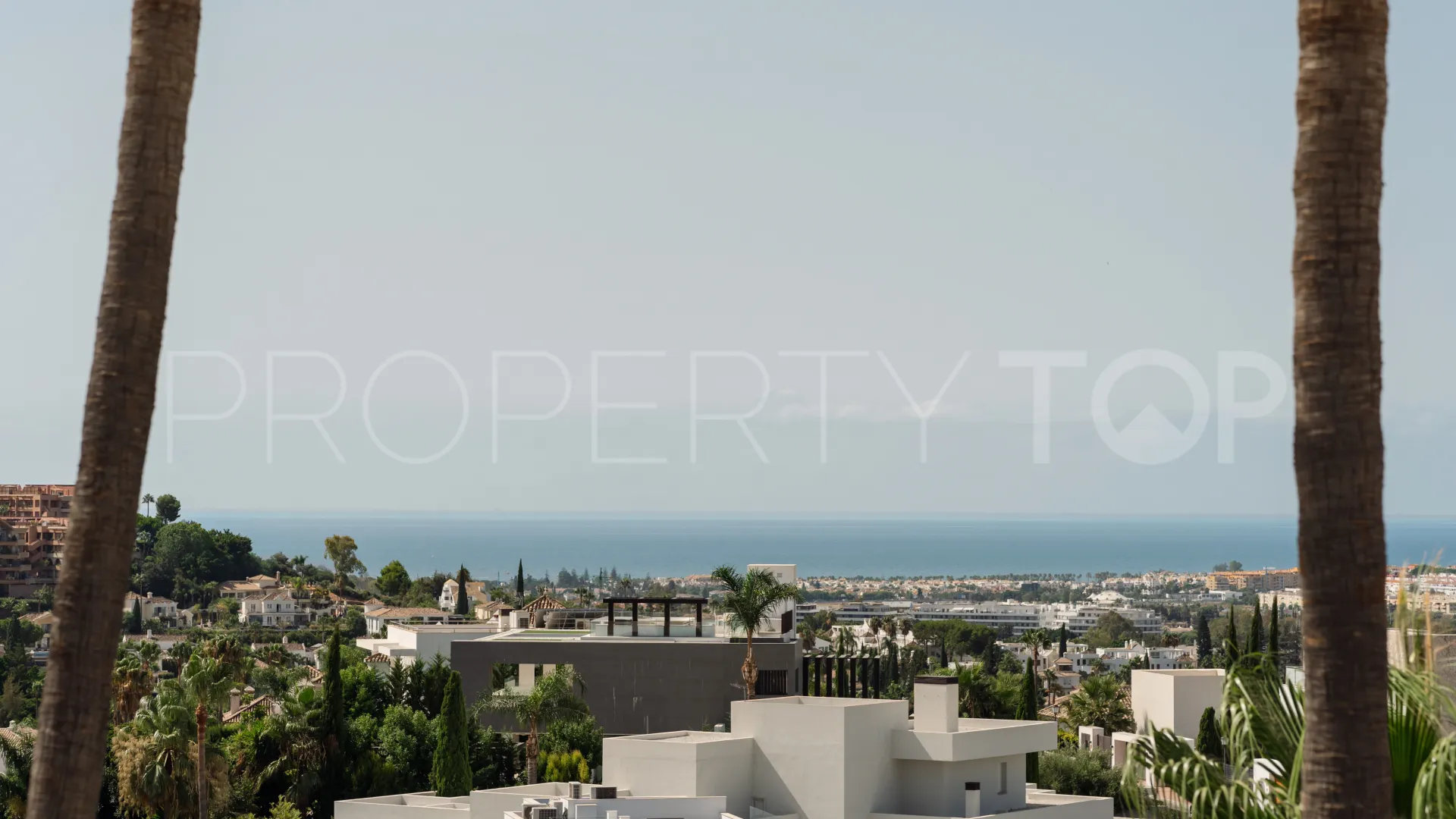 Duplex penthouse for sale in Nueva Andalucia with 3 bedrooms