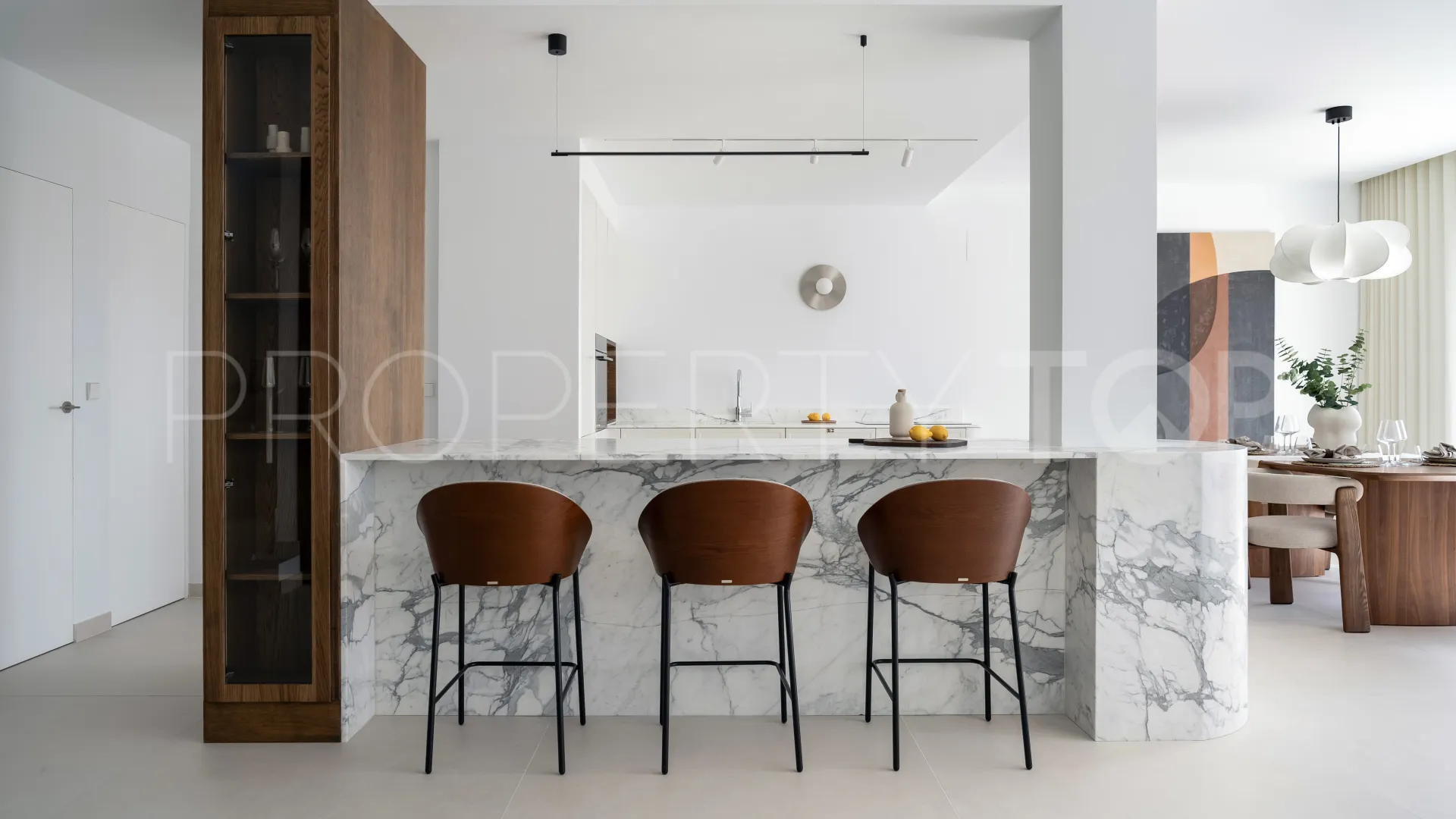 Duplex penthouse for sale in Nueva Andalucia with 3 bedrooms