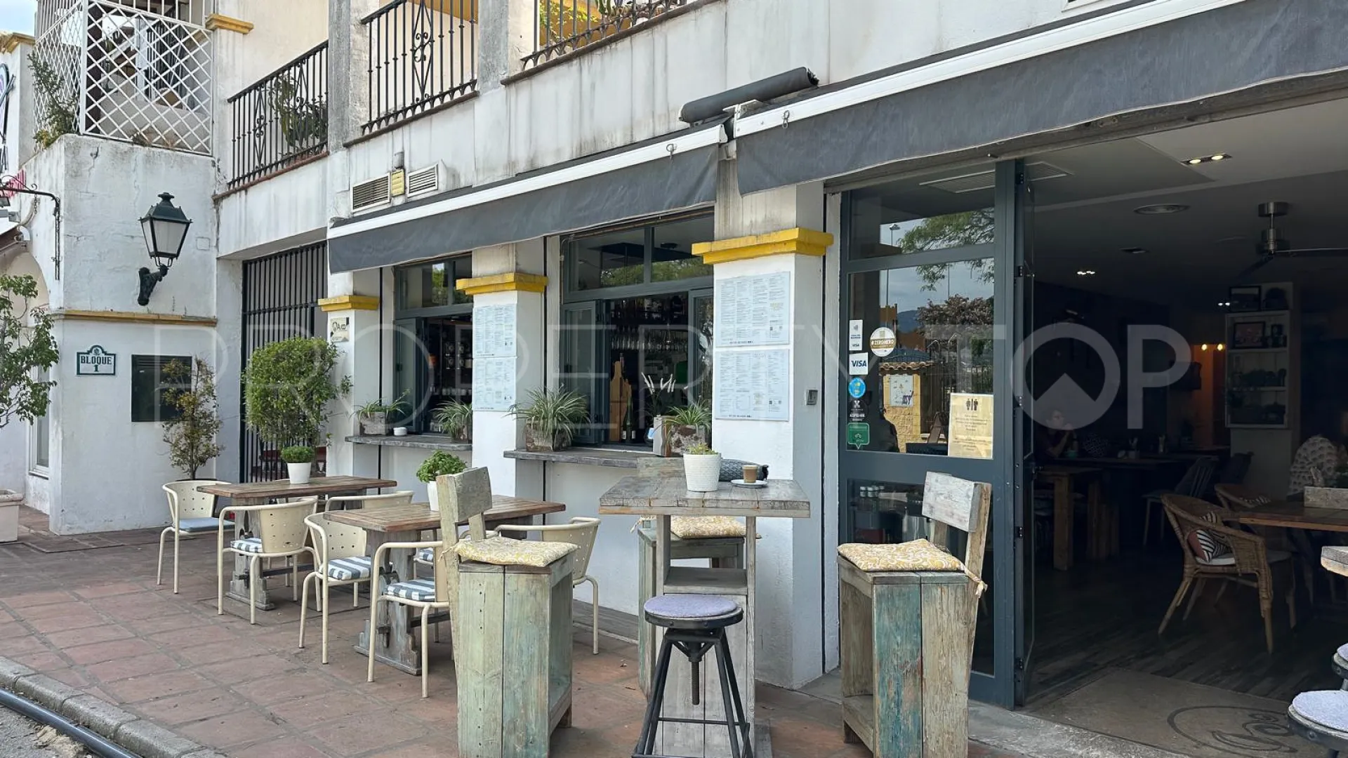 For sale commercial premises in Las Petunias