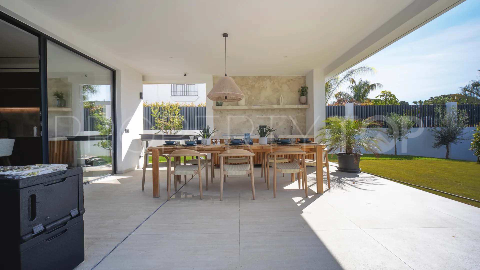 For sale Marbesa villa with 4 bedrooms