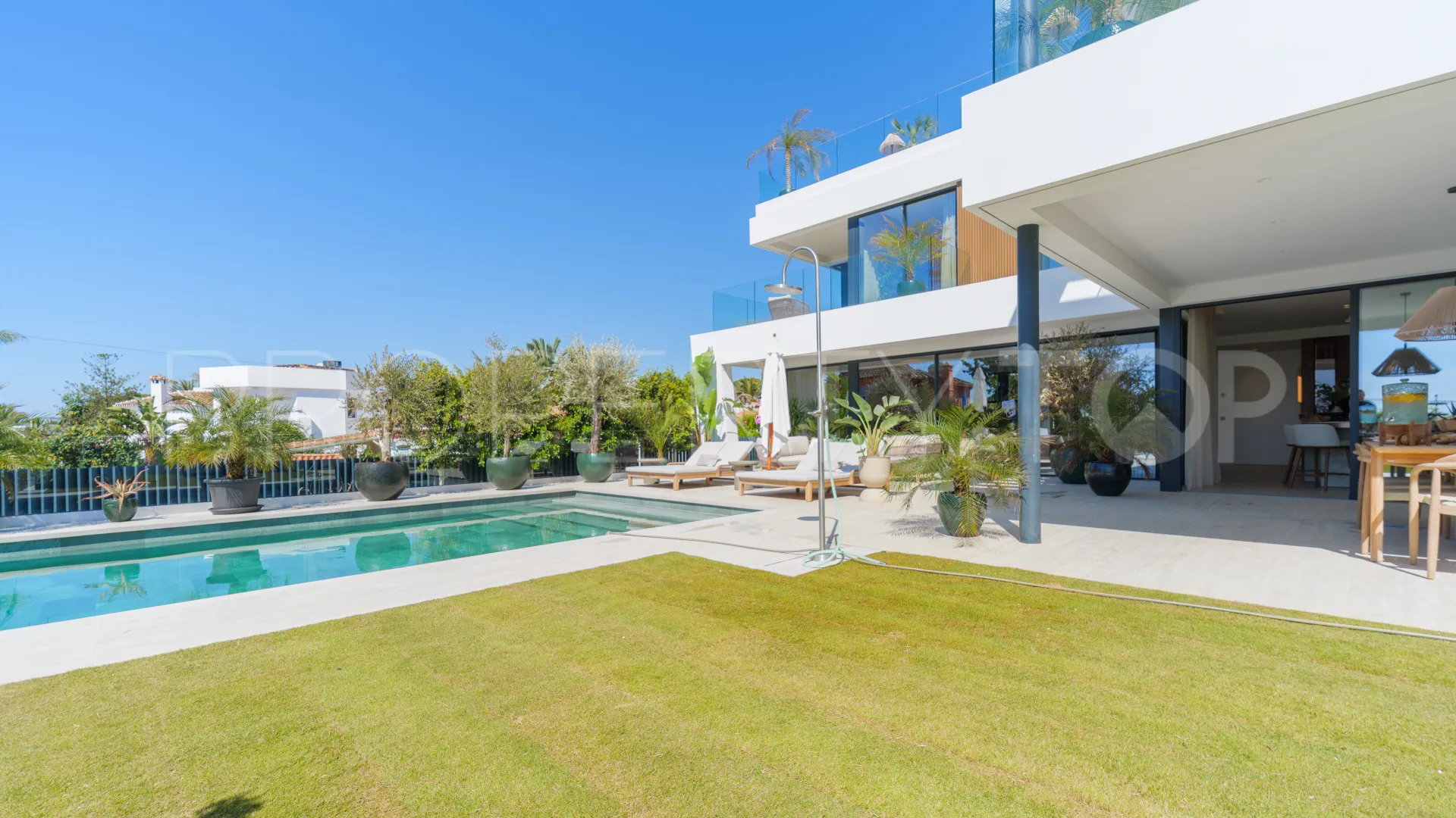 For sale Marbesa villa with 4 bedrooms