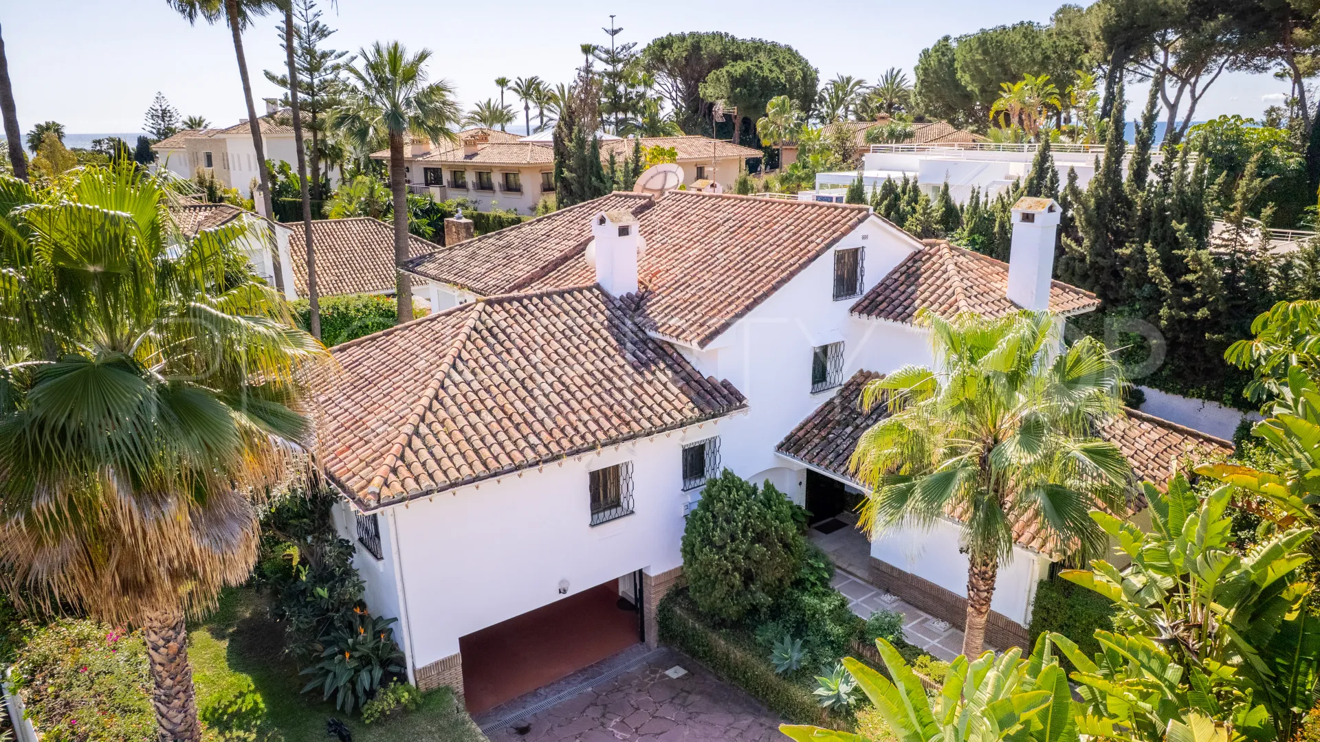 Villa en venta de 6 dormitorios en Los Monteros Playa