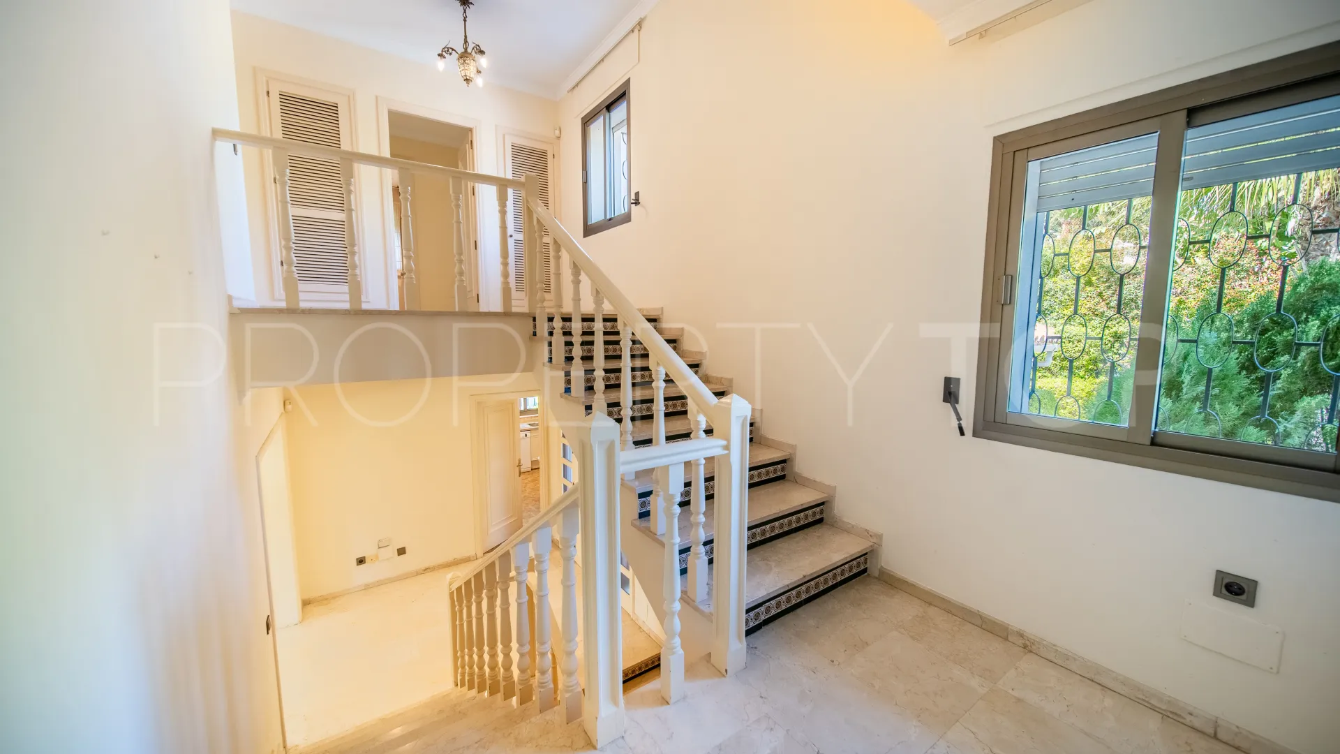 Villa en venta de 6 dormitorios en Los Monteros Playa