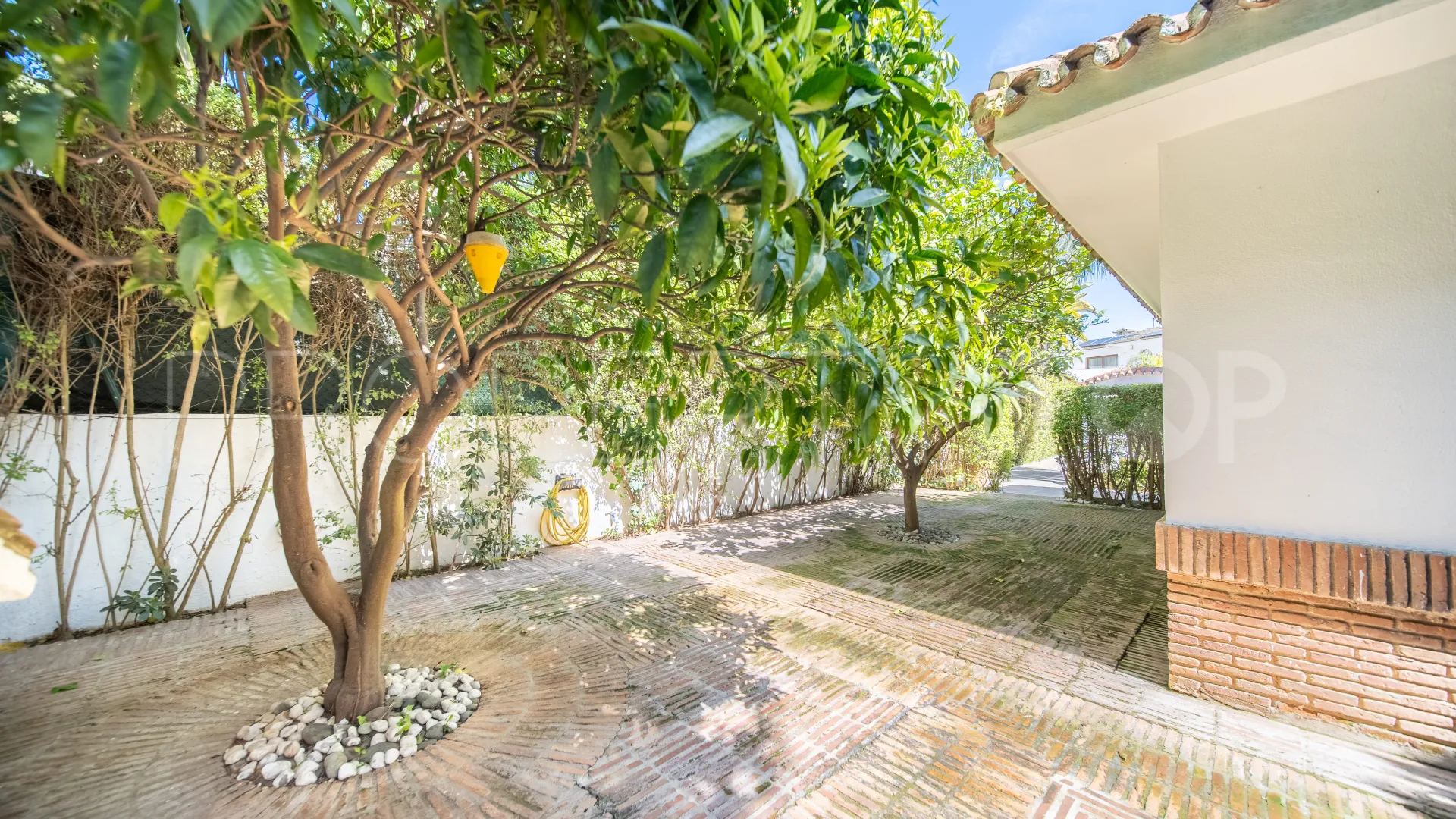 Villa en venta de 6 dormitorios en Los Monteros Playa