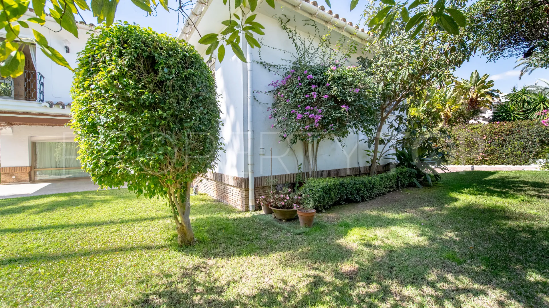 Villa en venta de 6 dormitorios en Los Monteros Playa