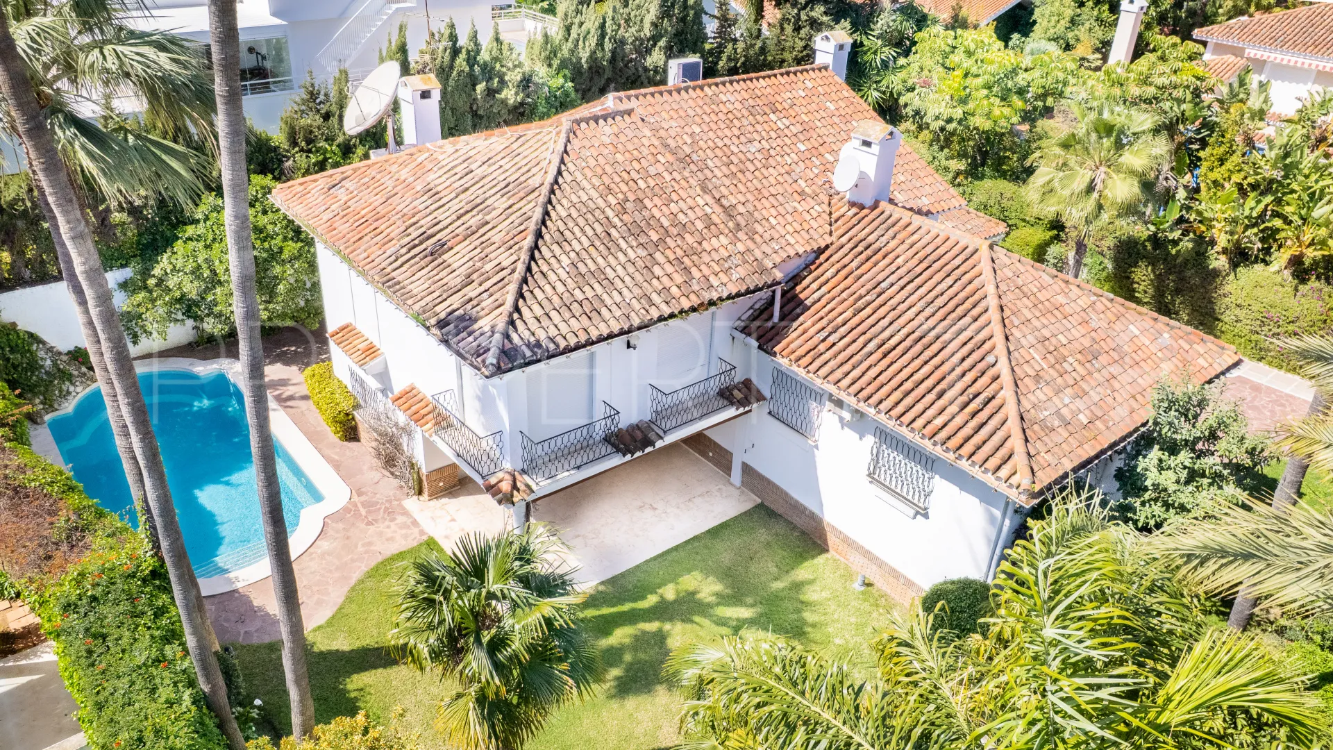 Villa en venta de 6 dormitorios en Los Monteros Playa