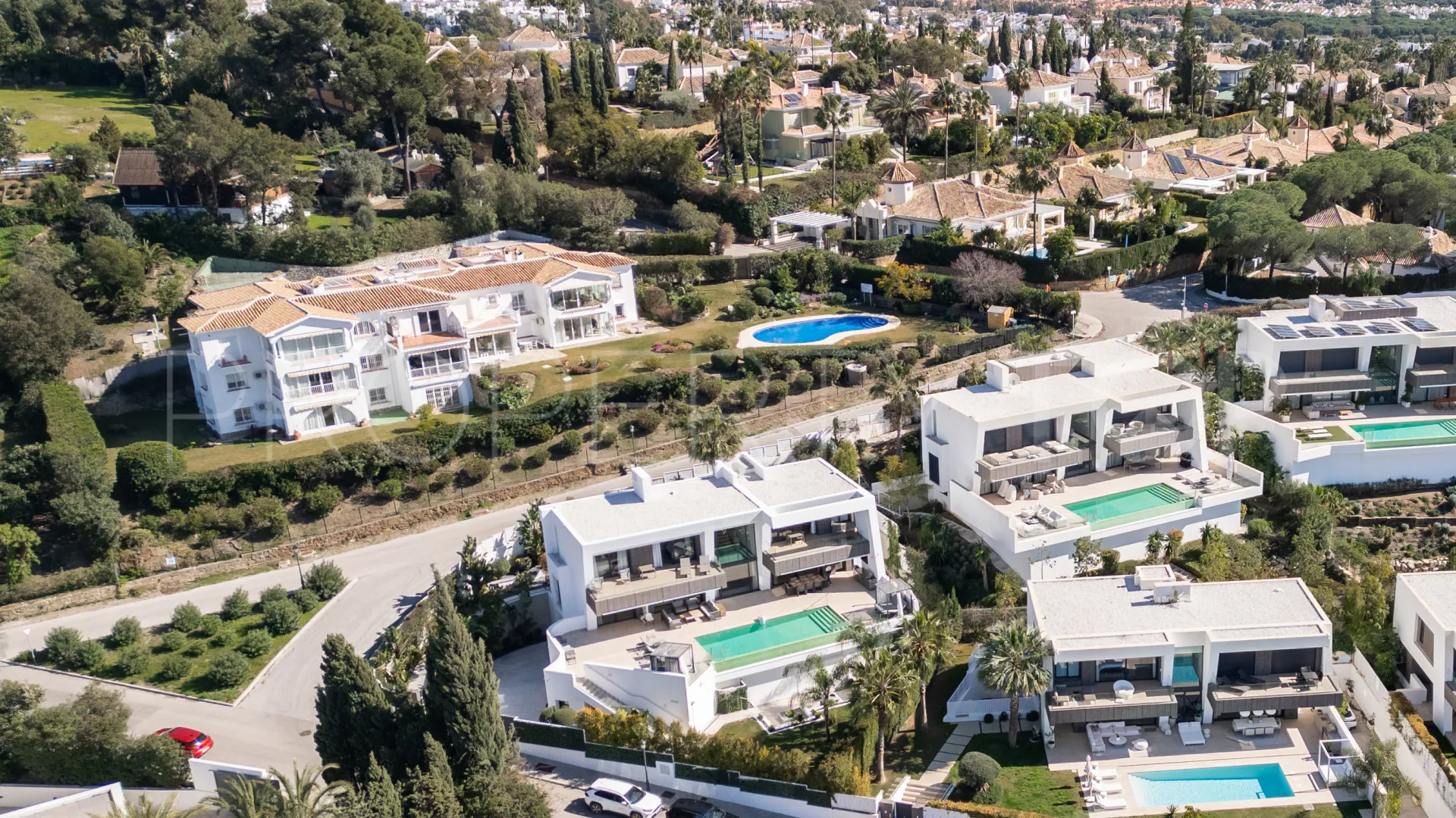 Villa a la venta con 6 dormitorios en El Paraiso