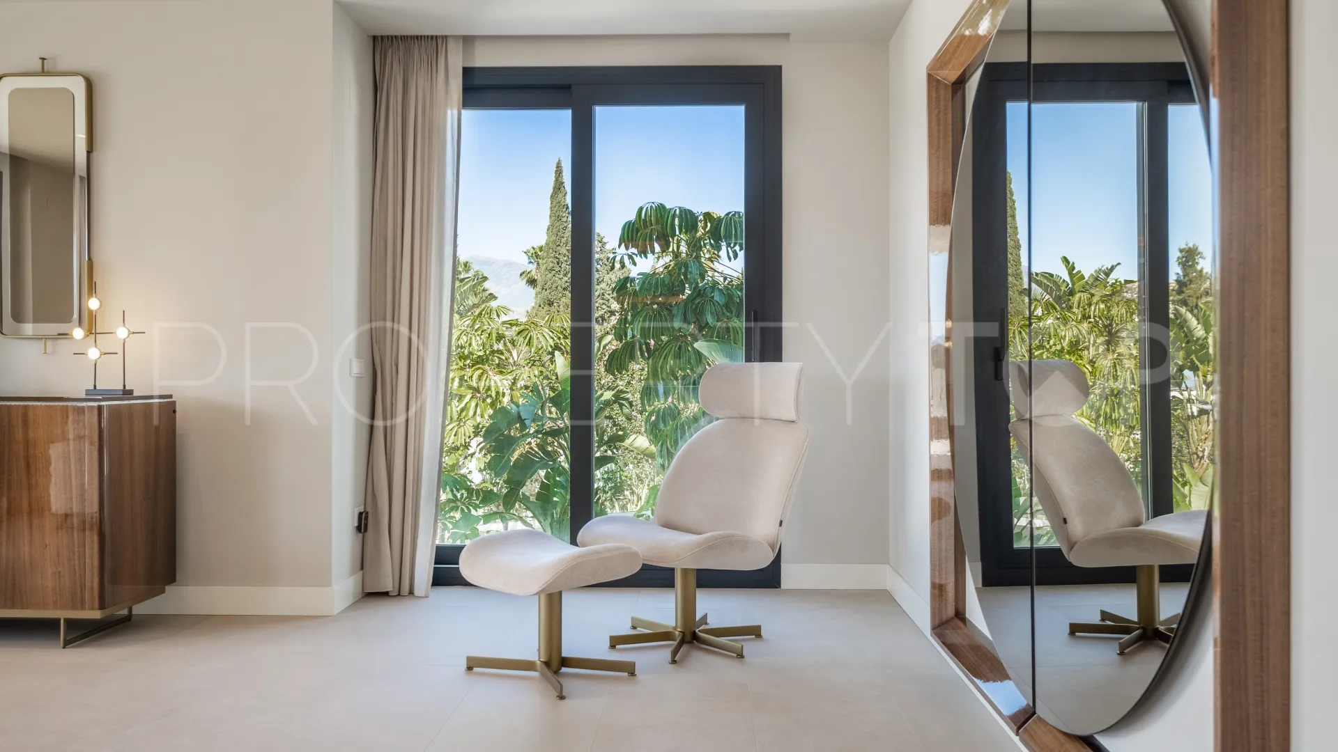Villa a la venta con 6 dormitorios en El Paraiso