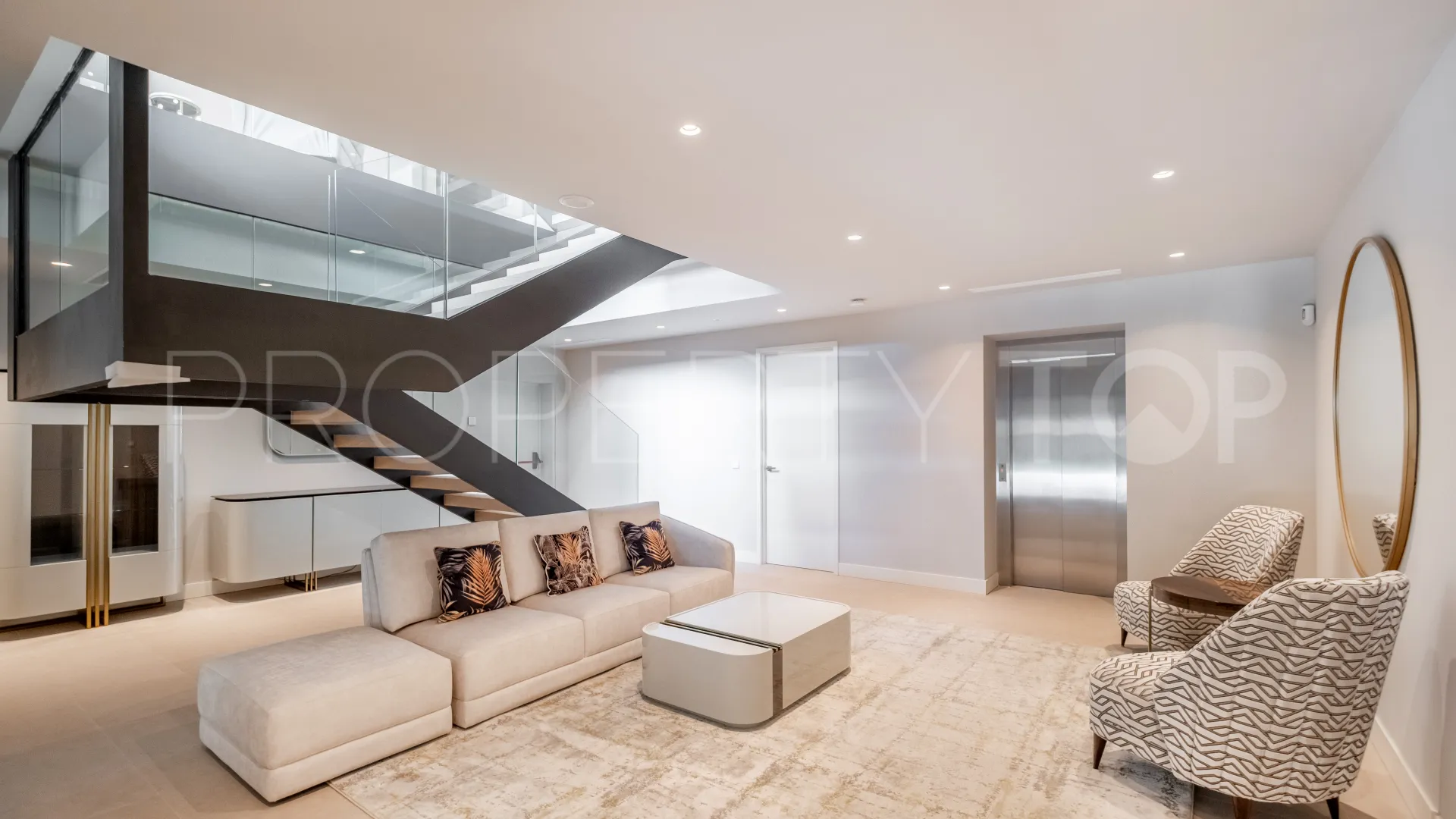 Villa a la venta con 6 dormitorios en El Paraiso