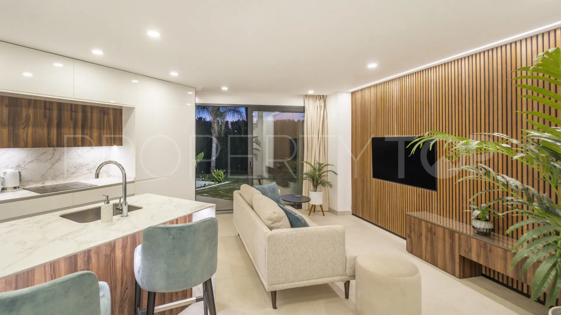 Villa a la venta con 6 dormitorios en El Paraiso