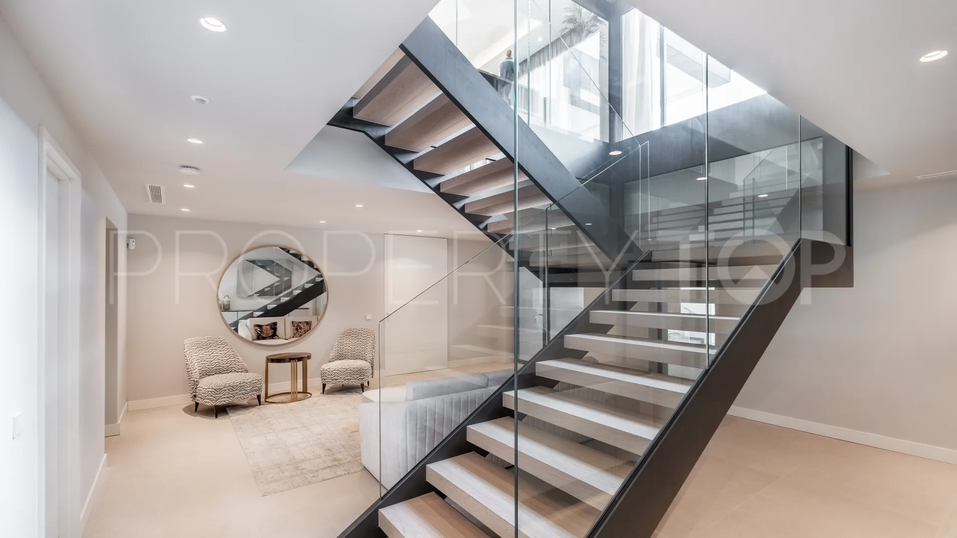 Villa a la venta con 6 dormitorios en El Paraiso