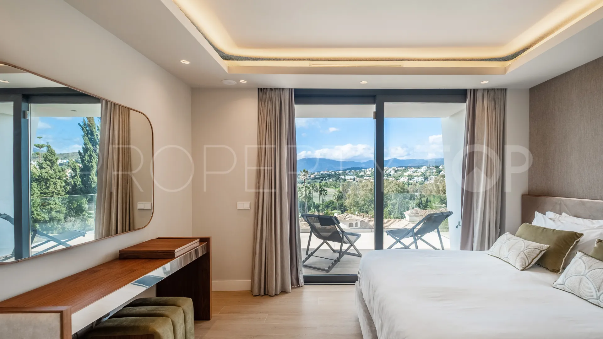 Villa a la venta con 6 dormitorios en El Paraiso