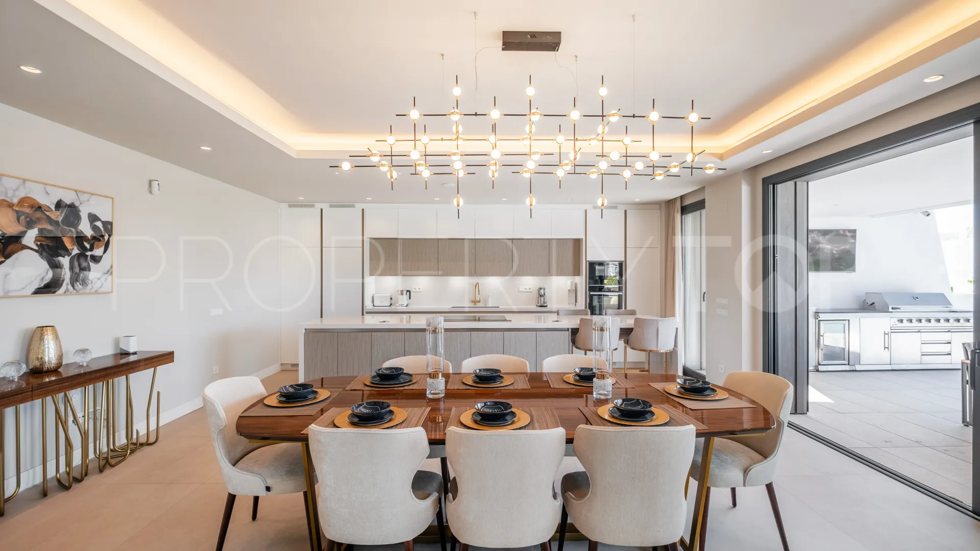 Villa a la venta con 6 dormitorios en El Paraiso