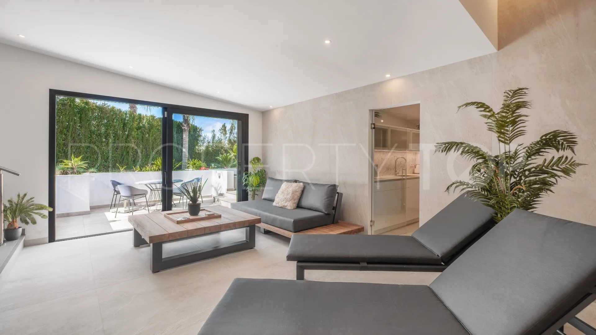 Villa a la venta con 6 dormitorios en El Paraiso