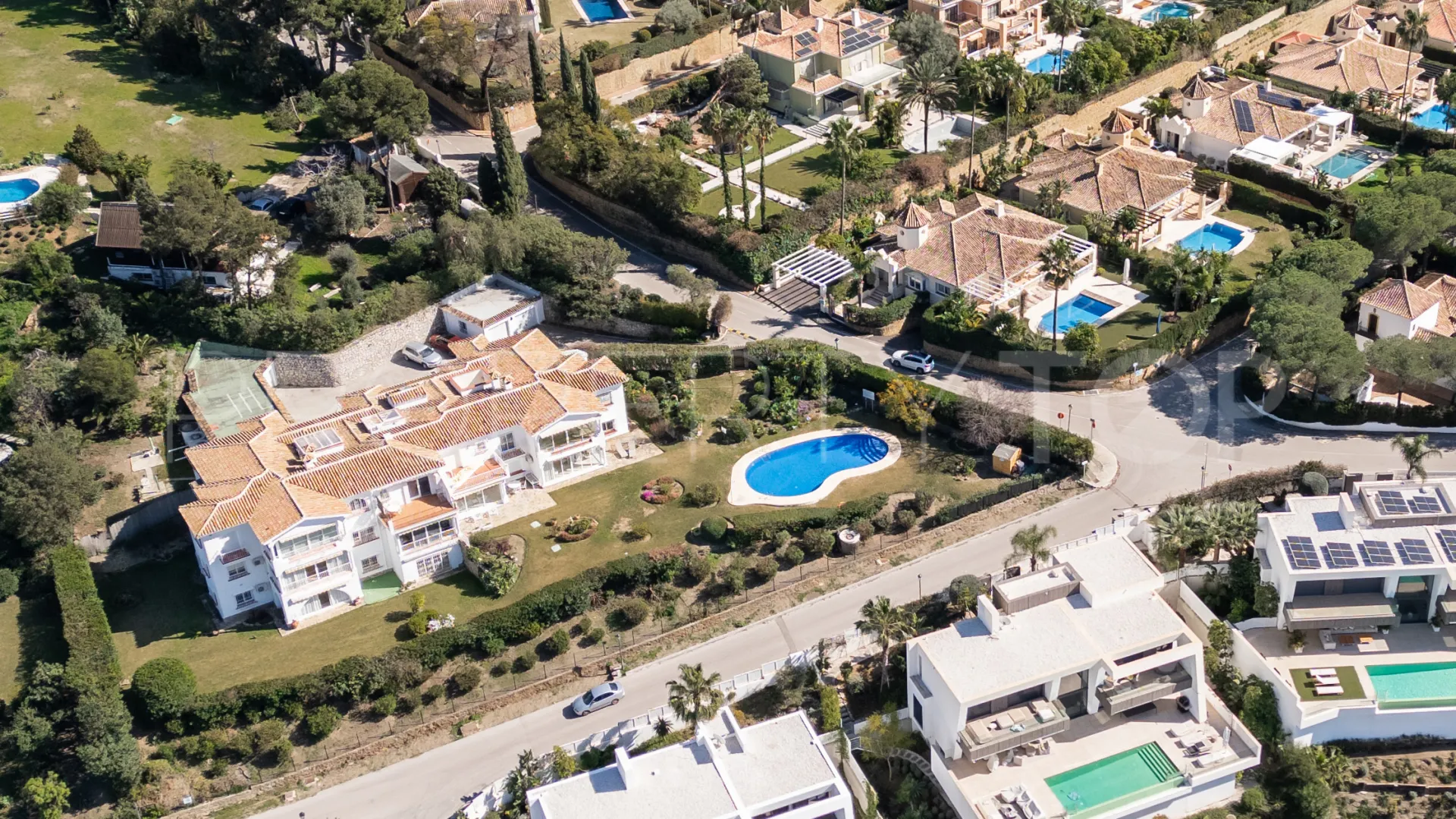 Villa a la venta con 6 dormitorios en El Paraiso