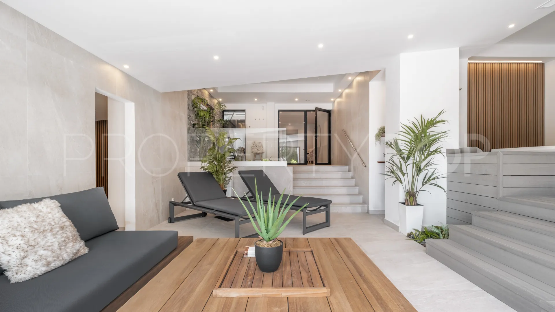 Villa a la venta con 6 dormitorios en El Paraiso