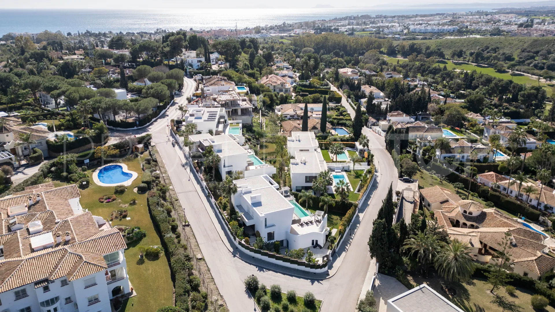 Villa a la venta con 6 dormitorios en El Paraiso