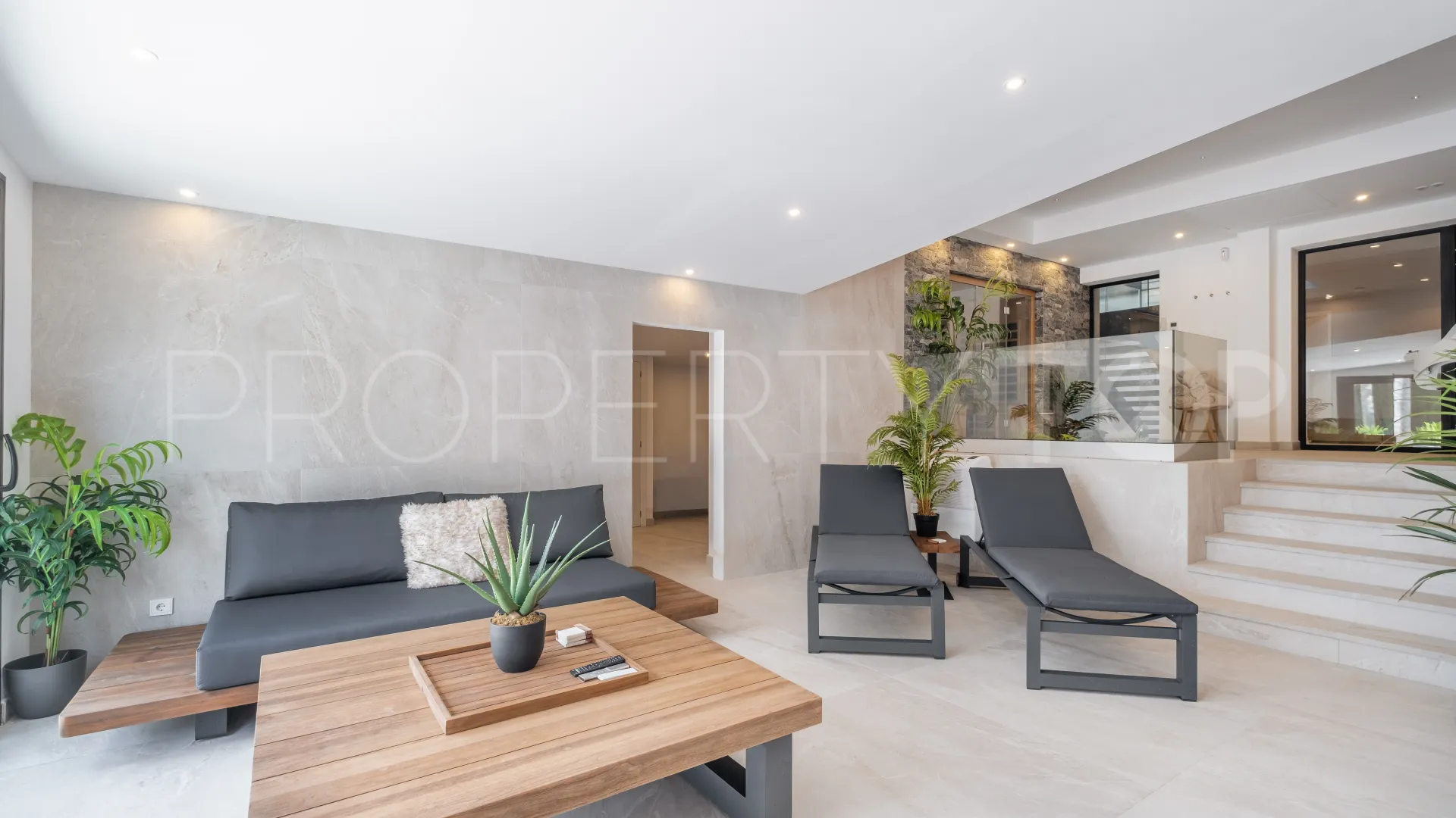 Villa a la venta con 6 dormitorios en El Paraiso