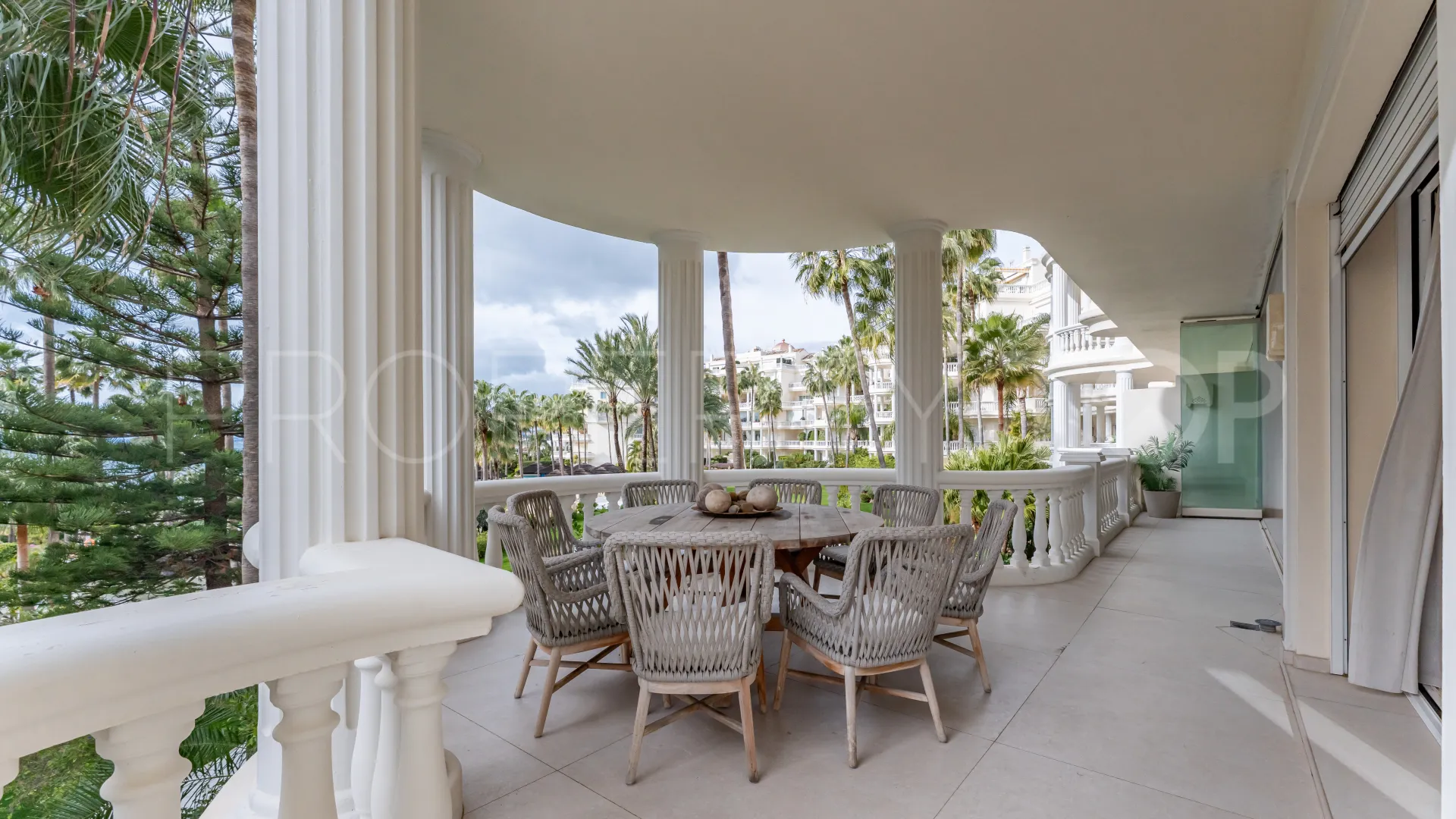 For sale apartment with 3 bedrooms in Las Dunas Park