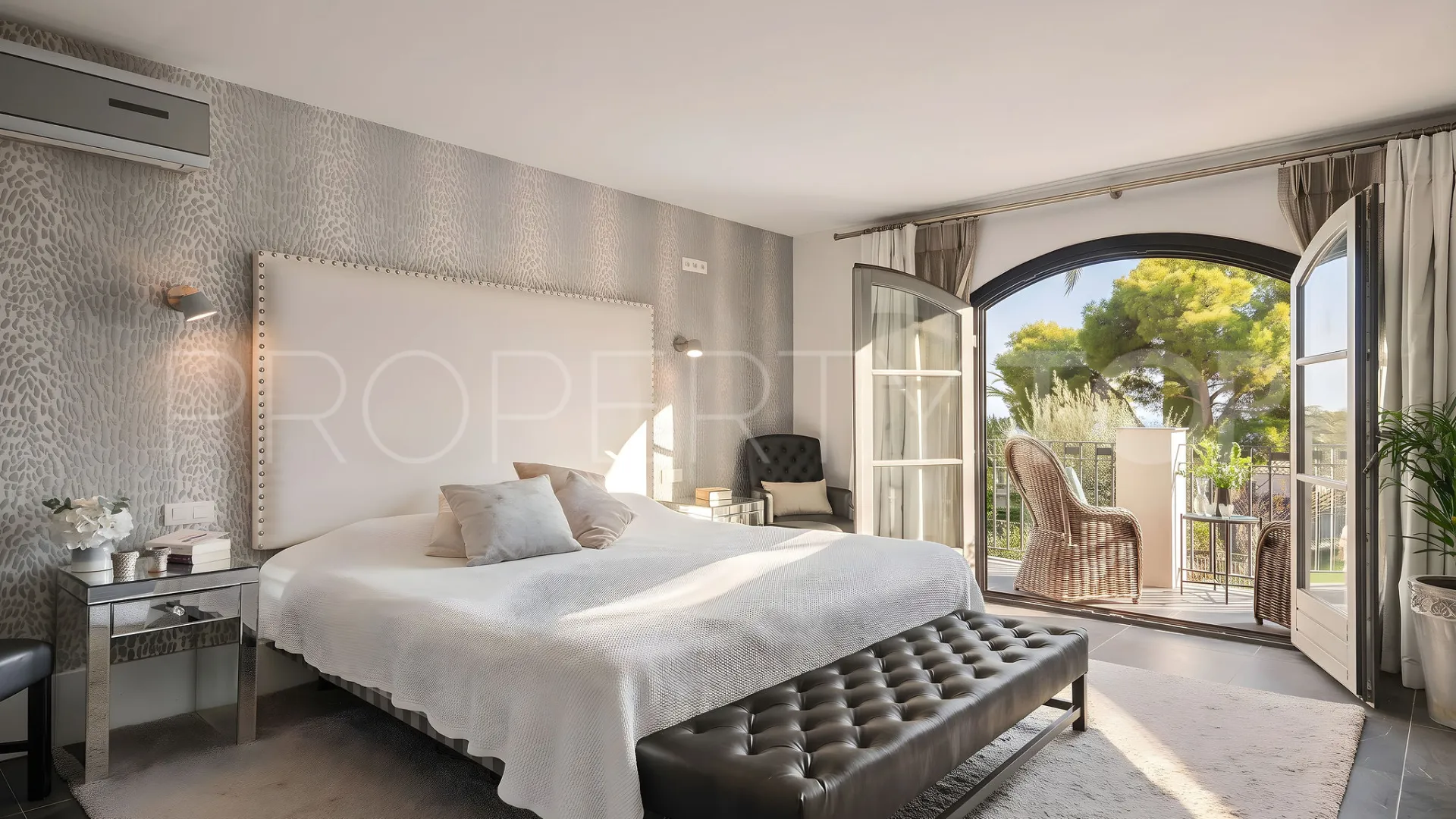 Comprar villa en Paraiso Alto