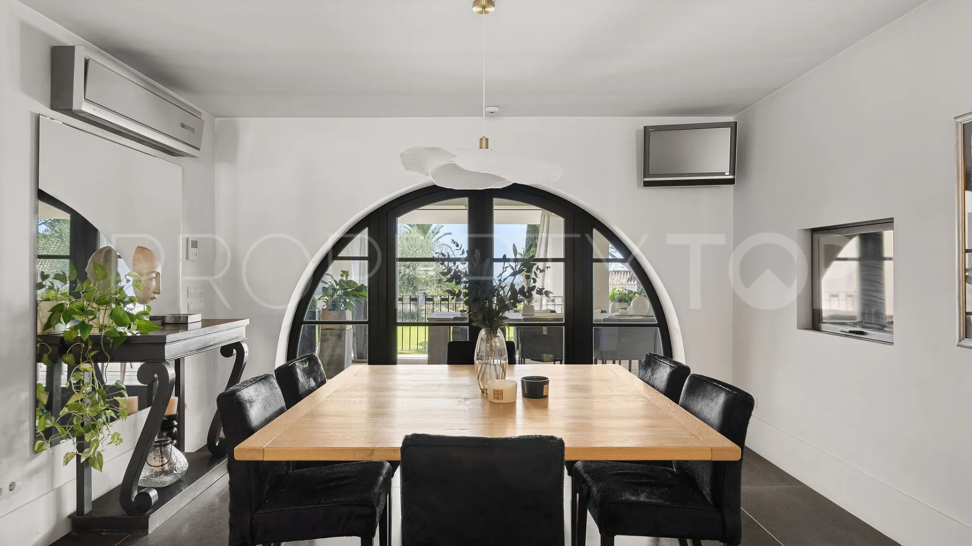 Comprar villa en Paraiso Alto