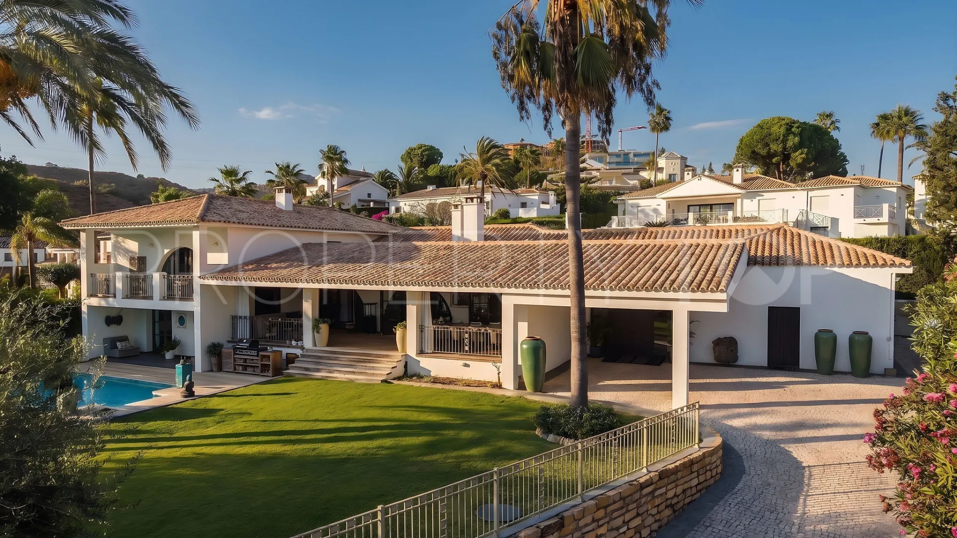Comprar villa en Paraiso Alto