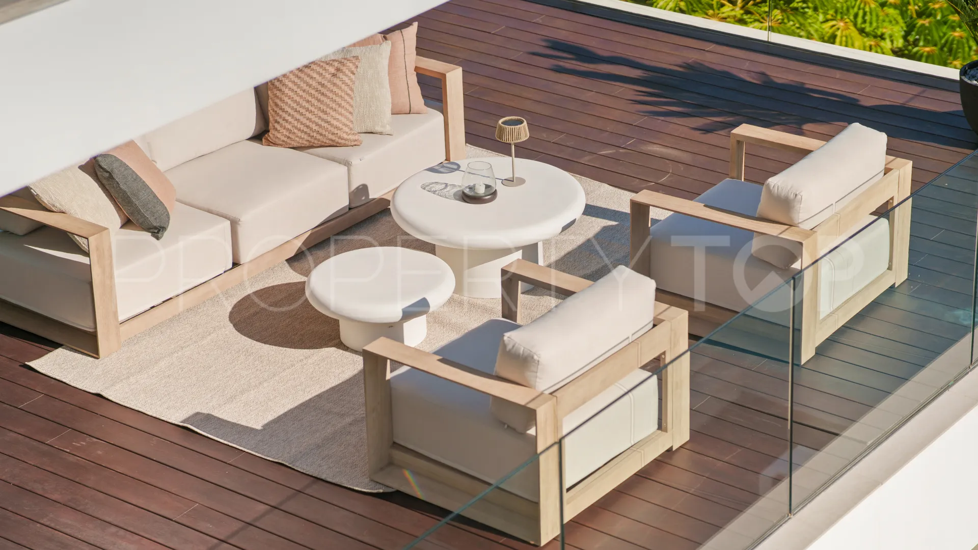 Villa for sale in Nueva Andalucia with 5 bedrooms