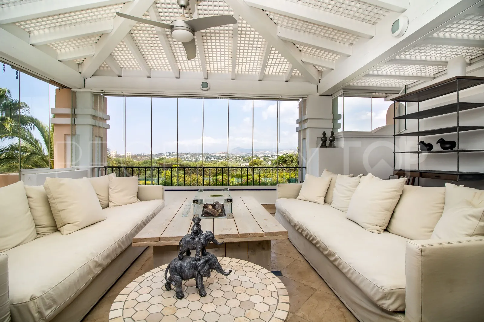 For sale Lomas de Sierra Blanca duplex with 3 bedrooms