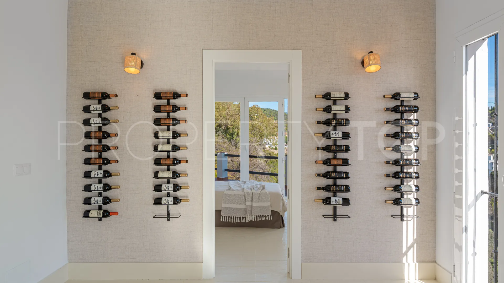 6 bedrooms El Madroñal villa for sale