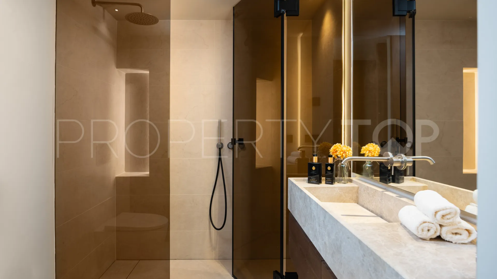 For sale 5 bedrooms villa in Haza del Conde
