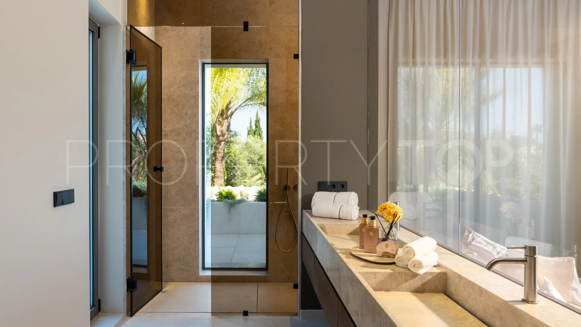 For sale 5 bedrooms villa in Haza del Conde