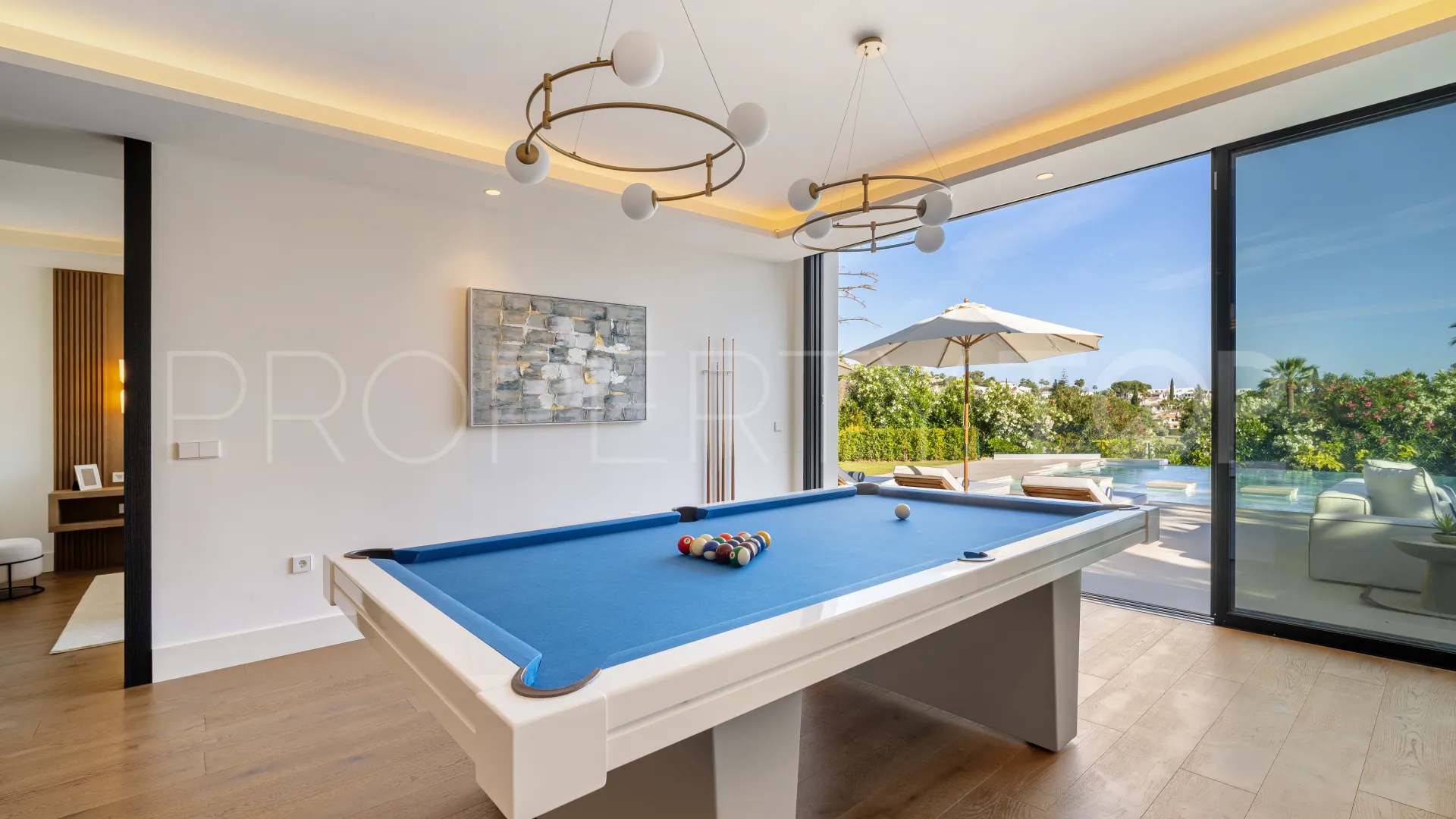 For sale Los Naranjos villa with 6 bedrooms