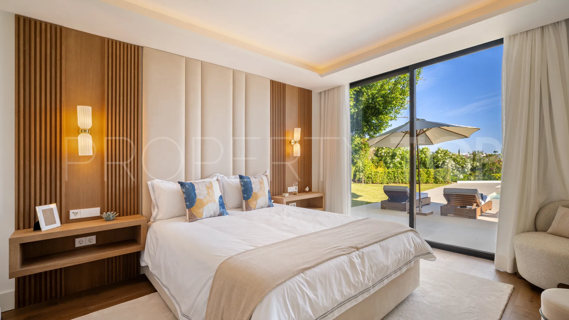 For sale Los Naranjos villa with 6 bedrooms
