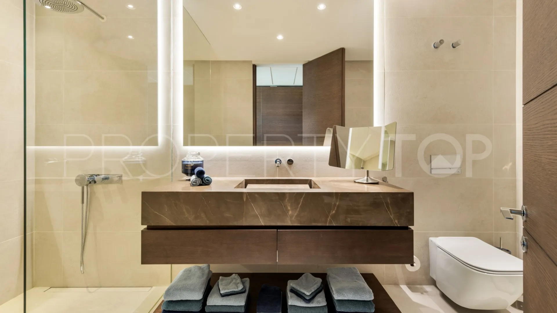 Villa for sale in Los Flamingos with 5 bedrooms