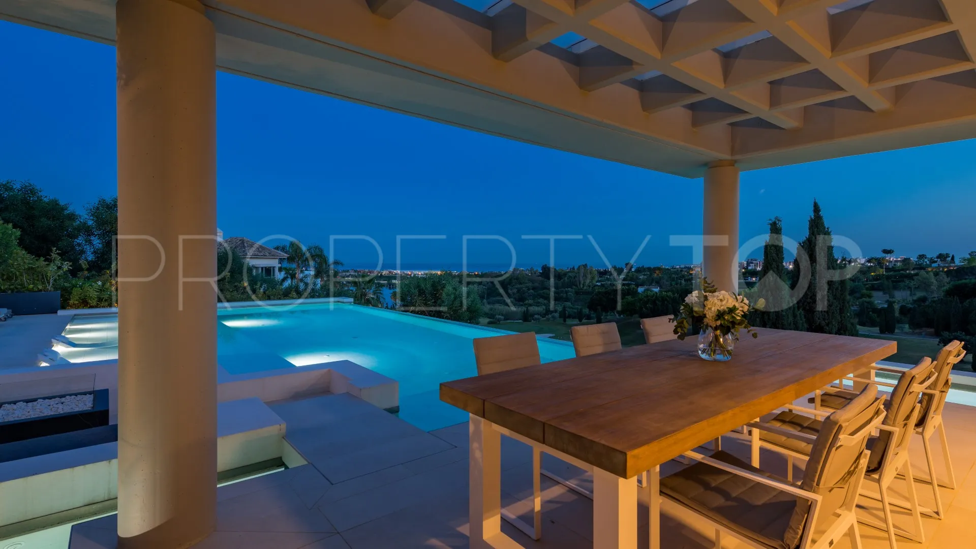 Villa for sale in Los Flamingos with 5 bedrooms