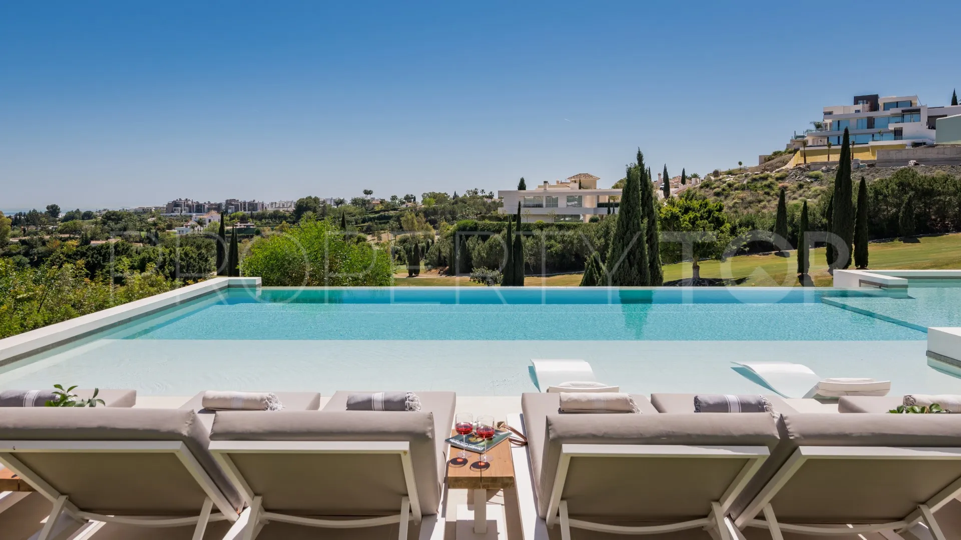 Villa for sale in Los Flamingos with 5 bedrooms