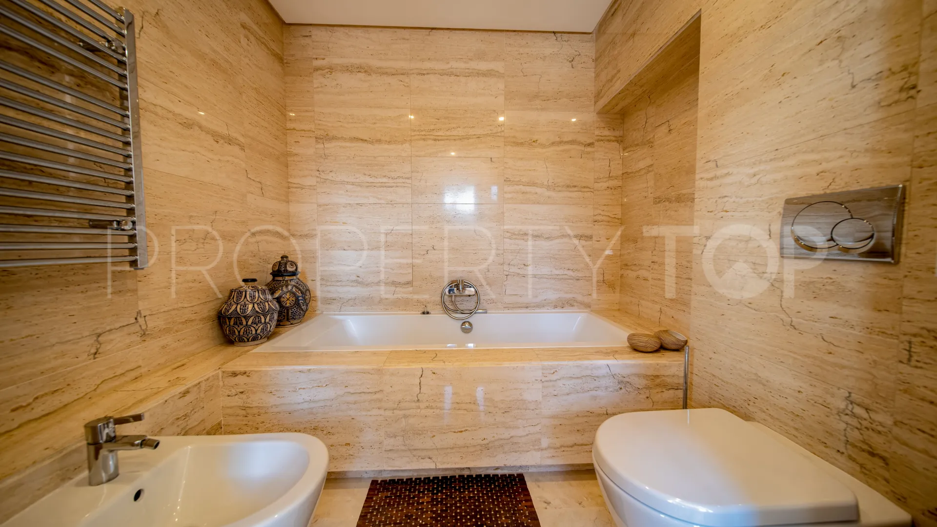 For sale 5 bedrooms villa in La Alqueria