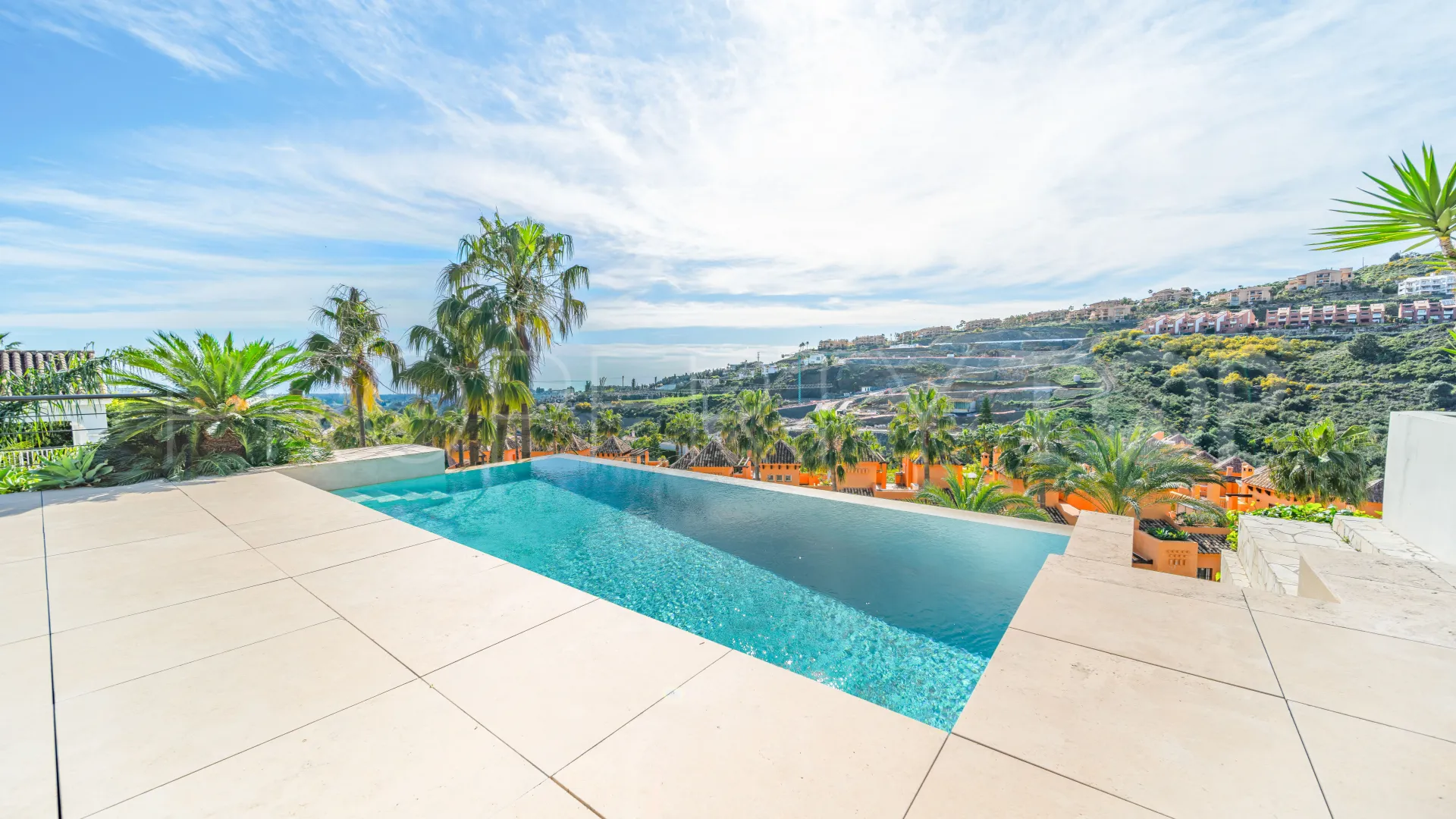 For sale 5 bedrooms villa in La Alqueria