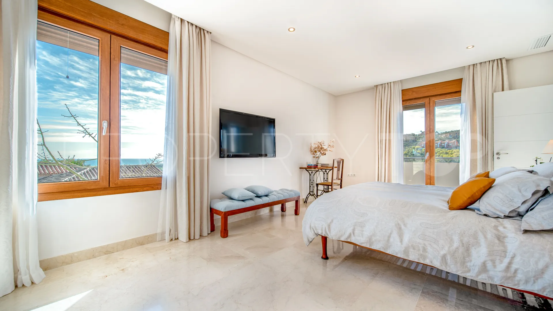 For sale 5 bedrooms villa in La Alqueria
