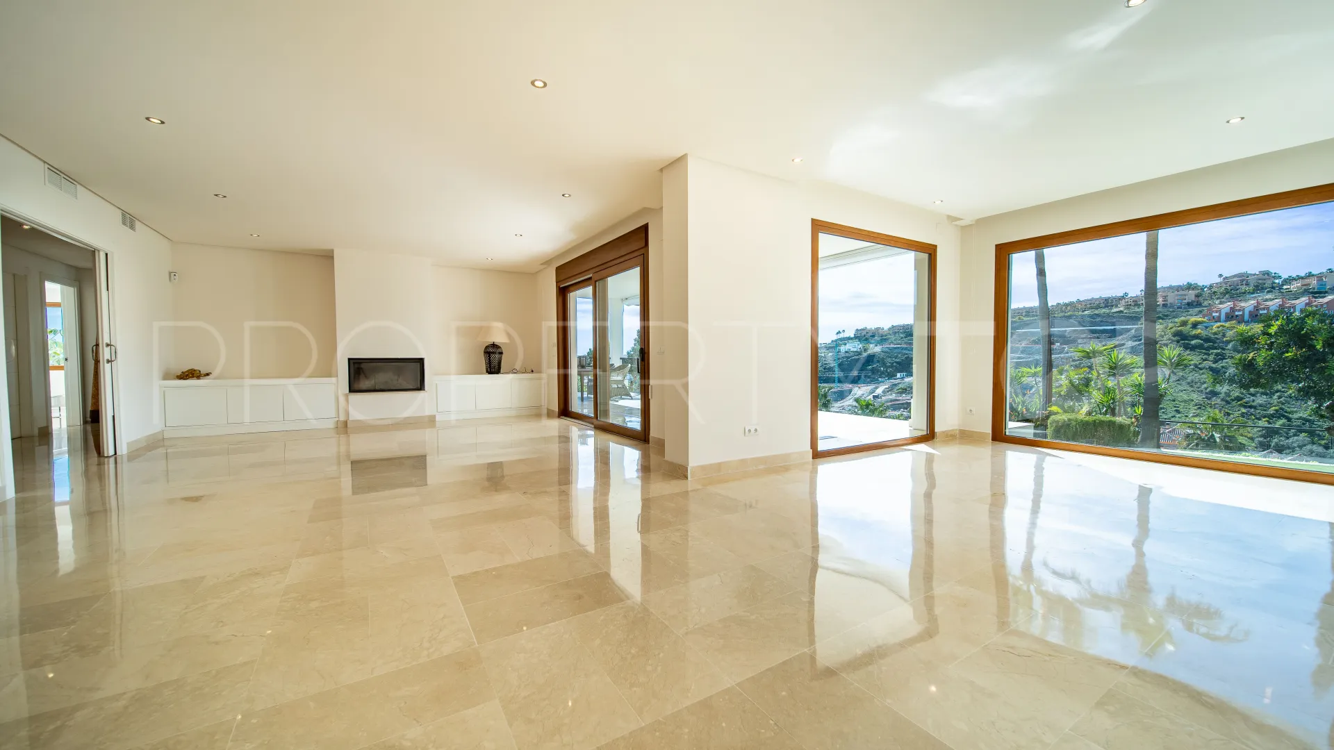 For sale 5 bedrooms villa in La Alqueria