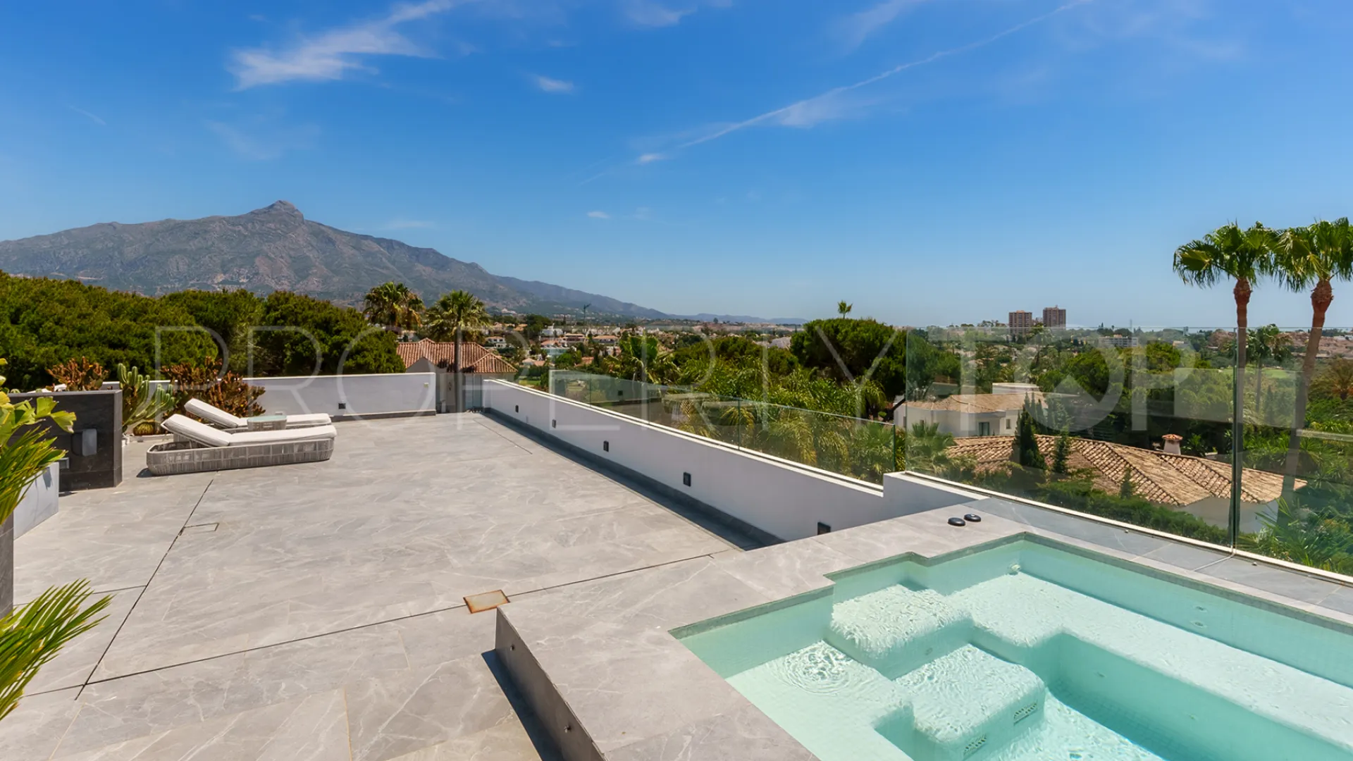 Villa en venta en Las Brisas