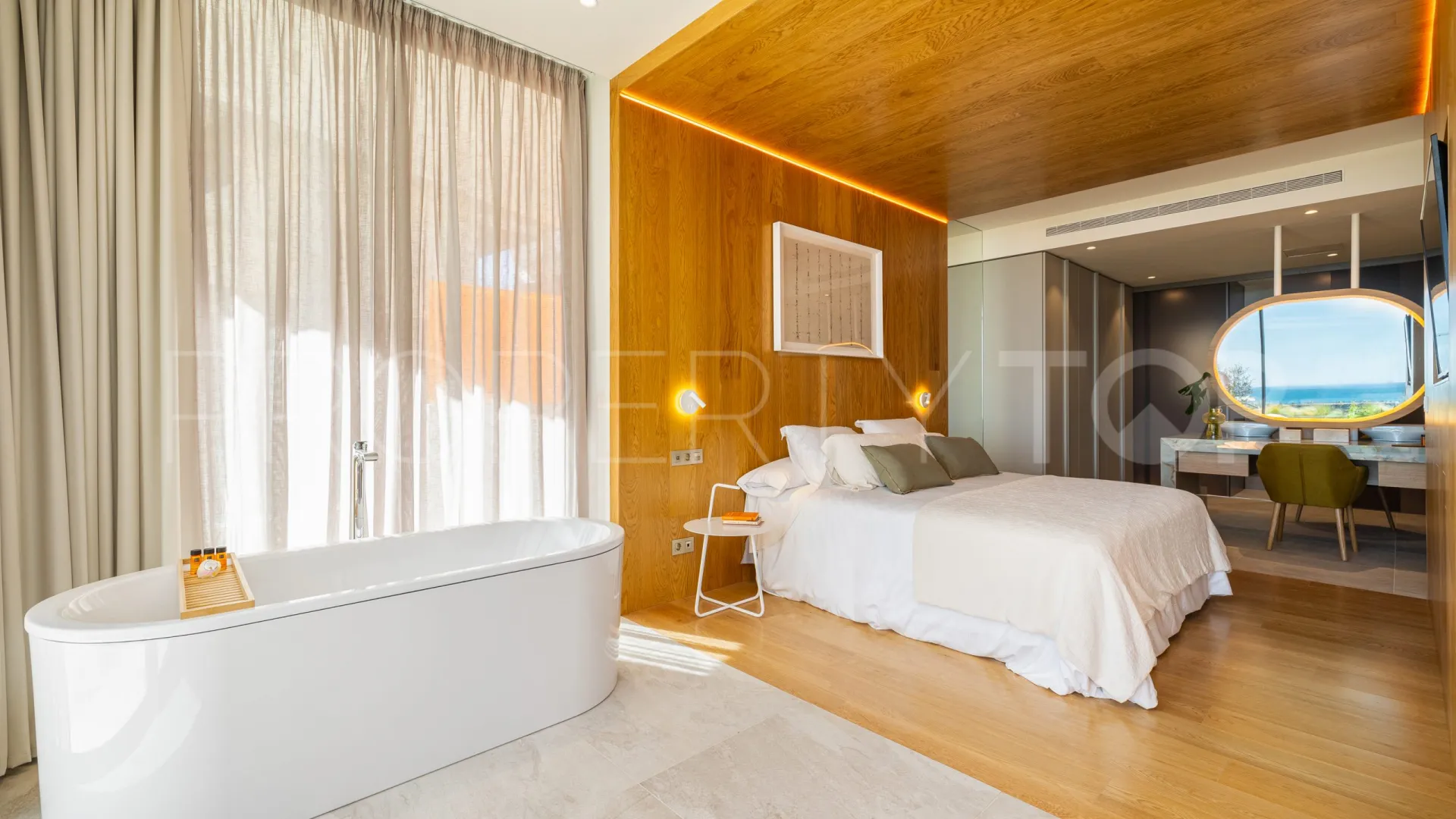 For sale penthouse in Reserva del Higuerón with 2 bedrooms