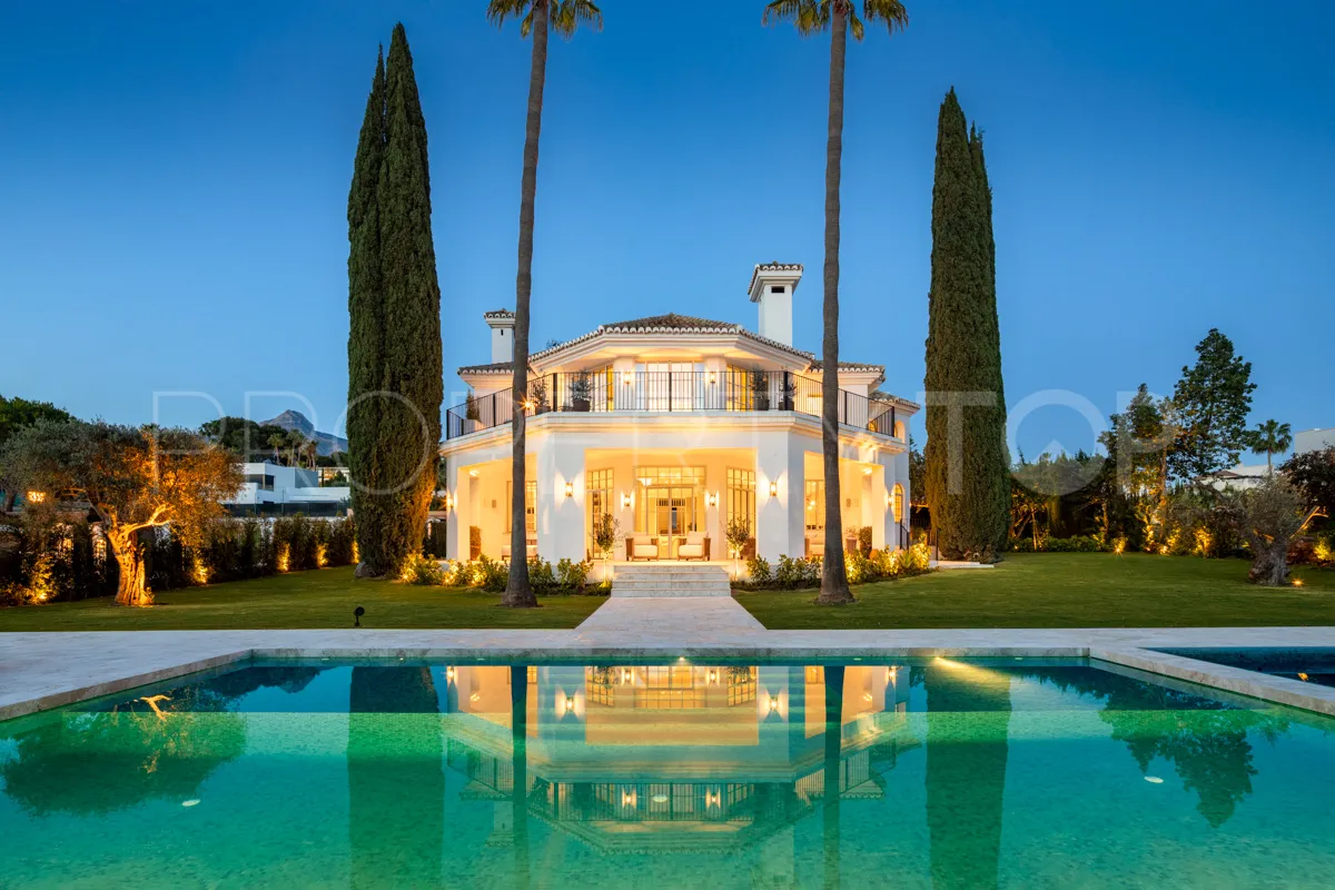 Buy Nueva Andalucia 5 bedrooms villa
