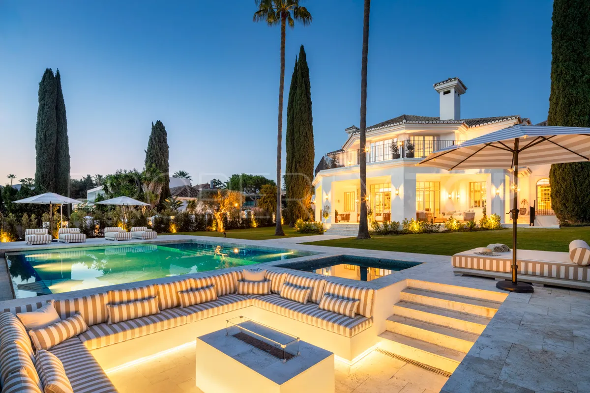 Buy Nueva Andalucia 5 bedrooms villa